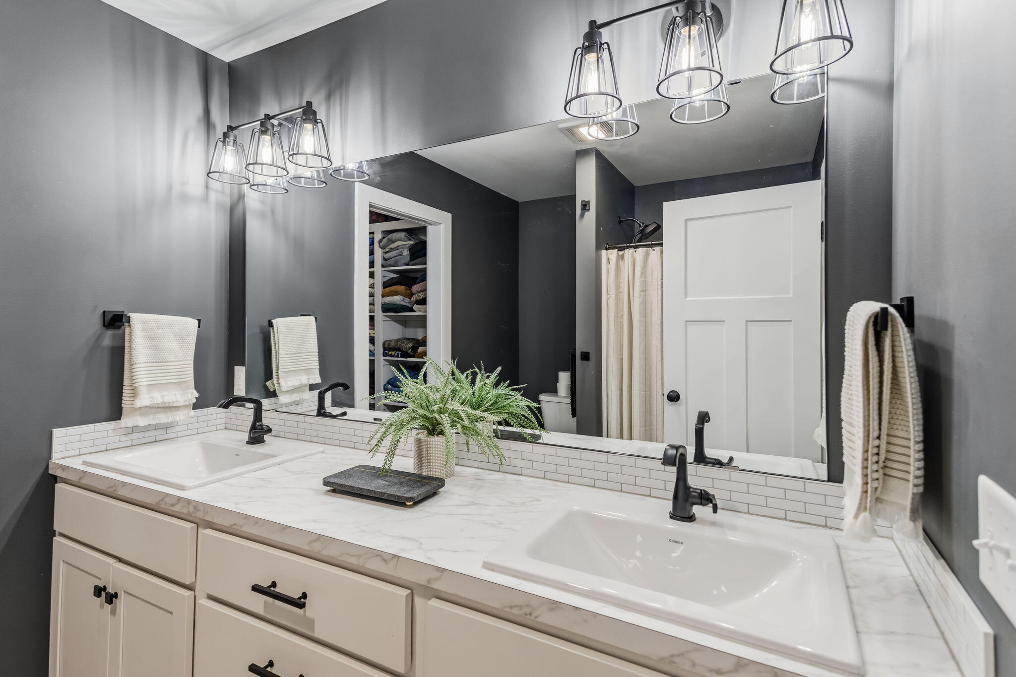 2523 Vanhorn Court Allegan MI 49010