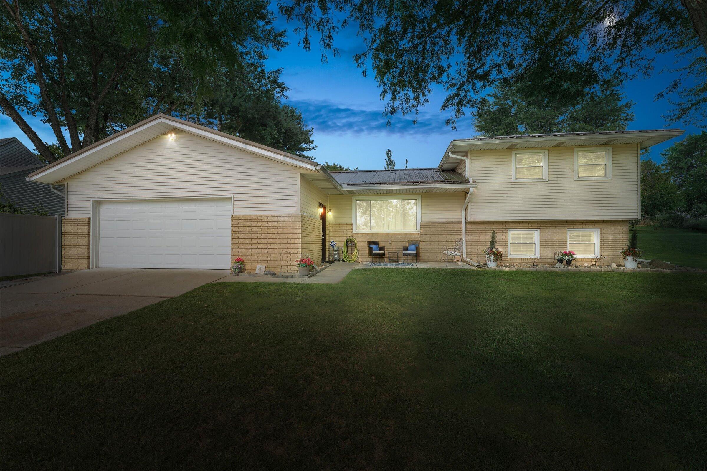69601 Christiann Creek Drive Edwardsburg MI 49112