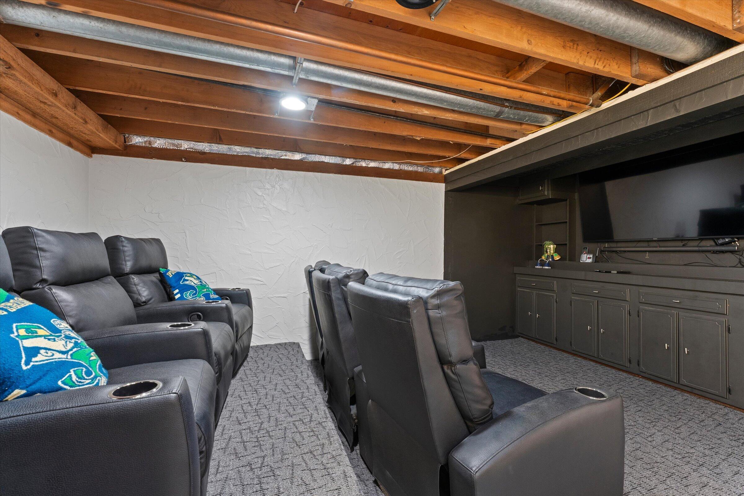 69601 Christiann Creek Drive Edwardsburg MI 49112