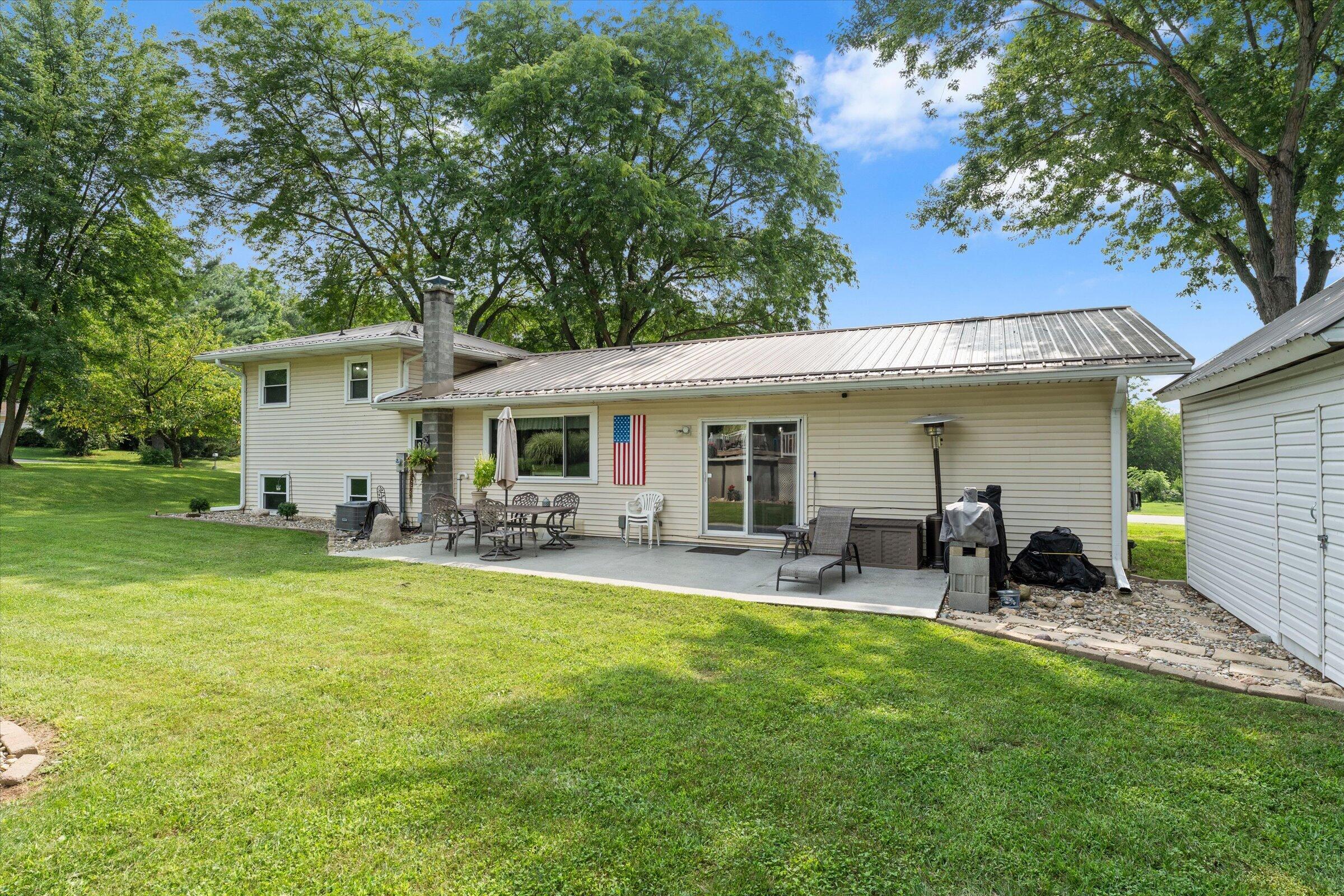 69601 Christiann Creek Drive Edwardsburg MI 49112