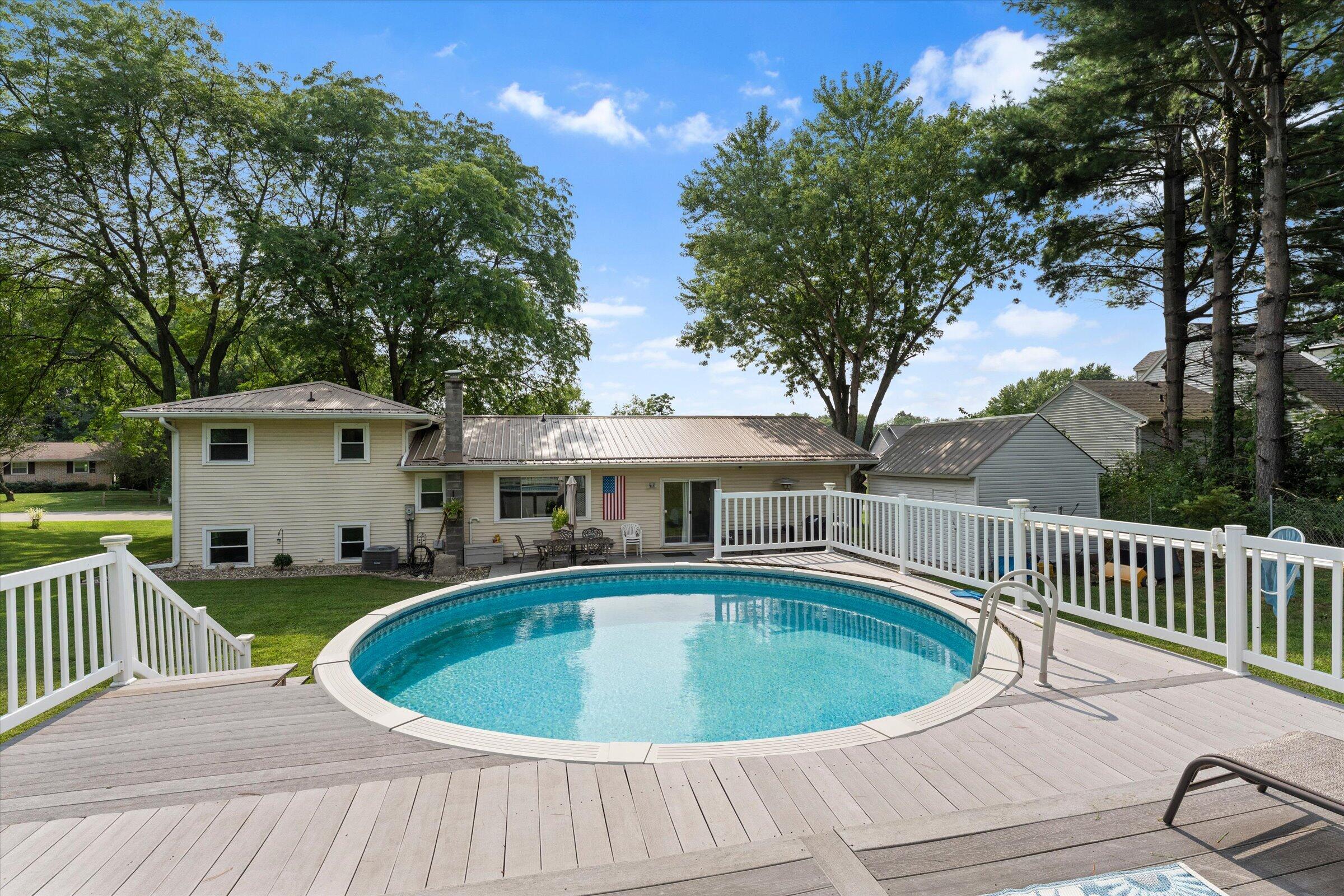 69601 Christiann Creek Drive Edwardsburg MI 49112