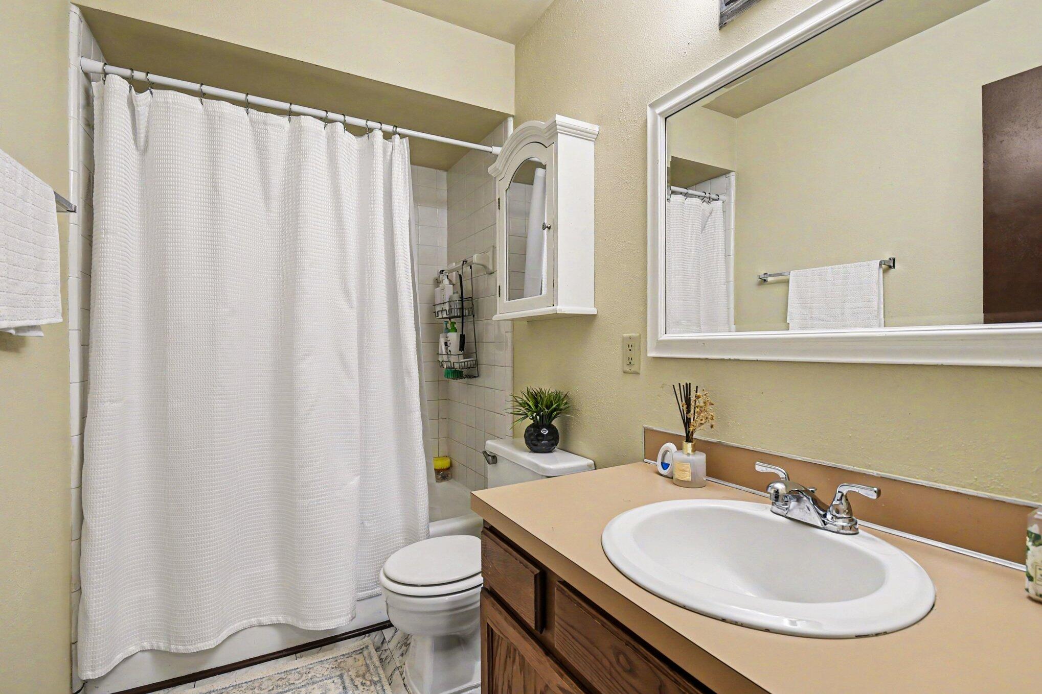 2670 Thorn Creek Street SE Grand Rapids MI 49508