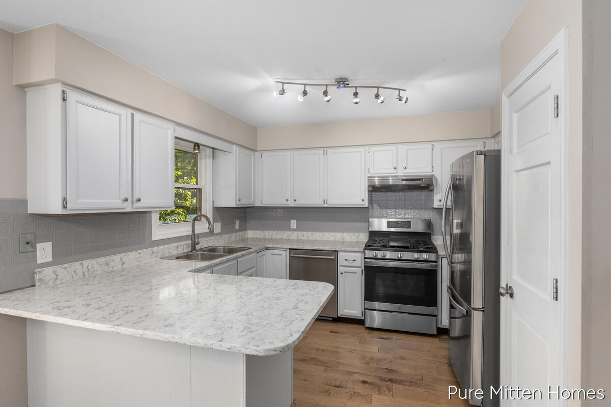 2047 Wolfboro Drive SE Grand Rapids MI 49508