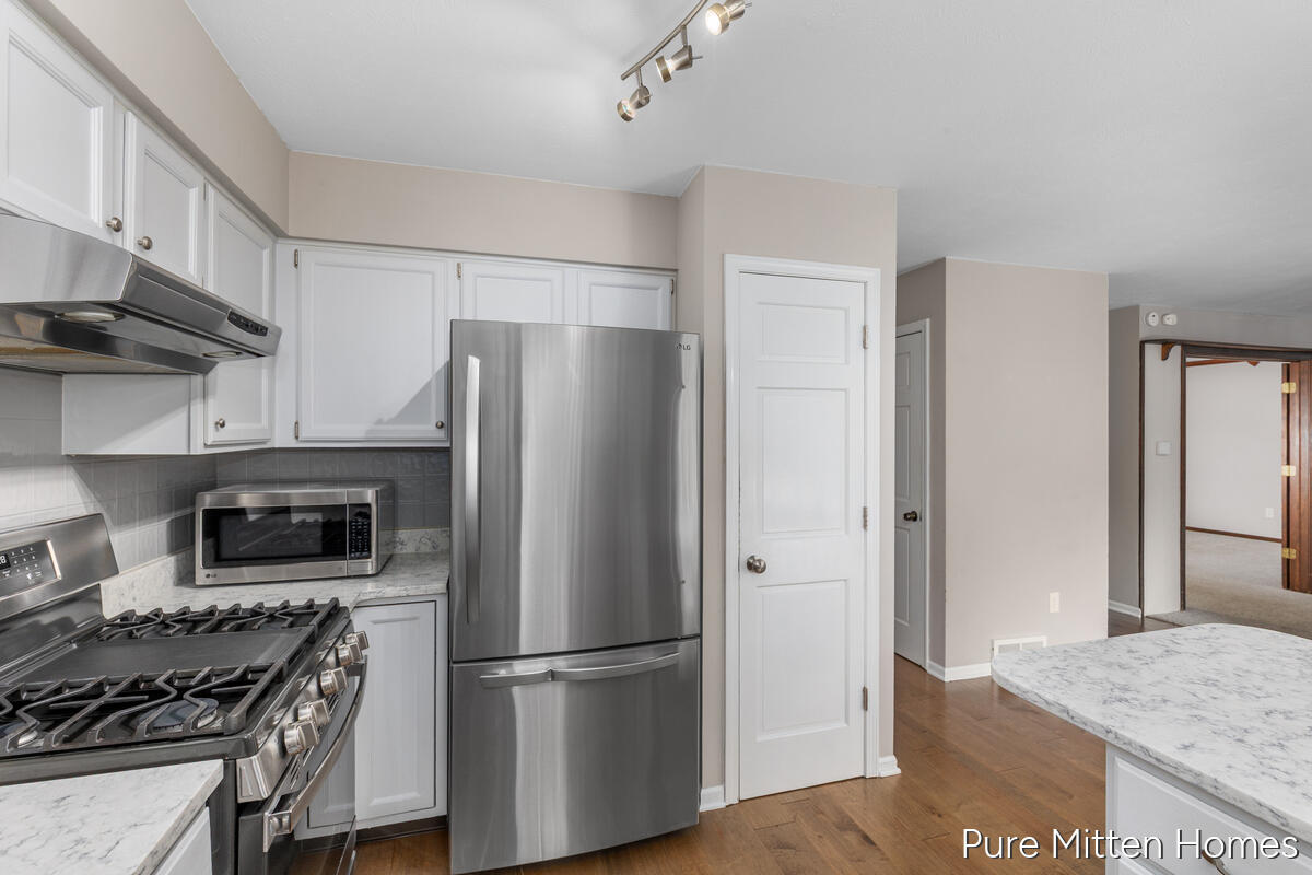 2047 Wolfboro Drive SE Grand Rapids MI 49508