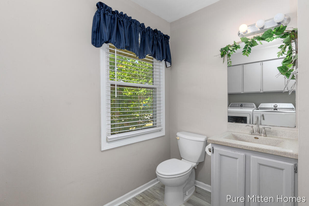 2047 Wolfboro Drive SE Grand Rapids MI 49508