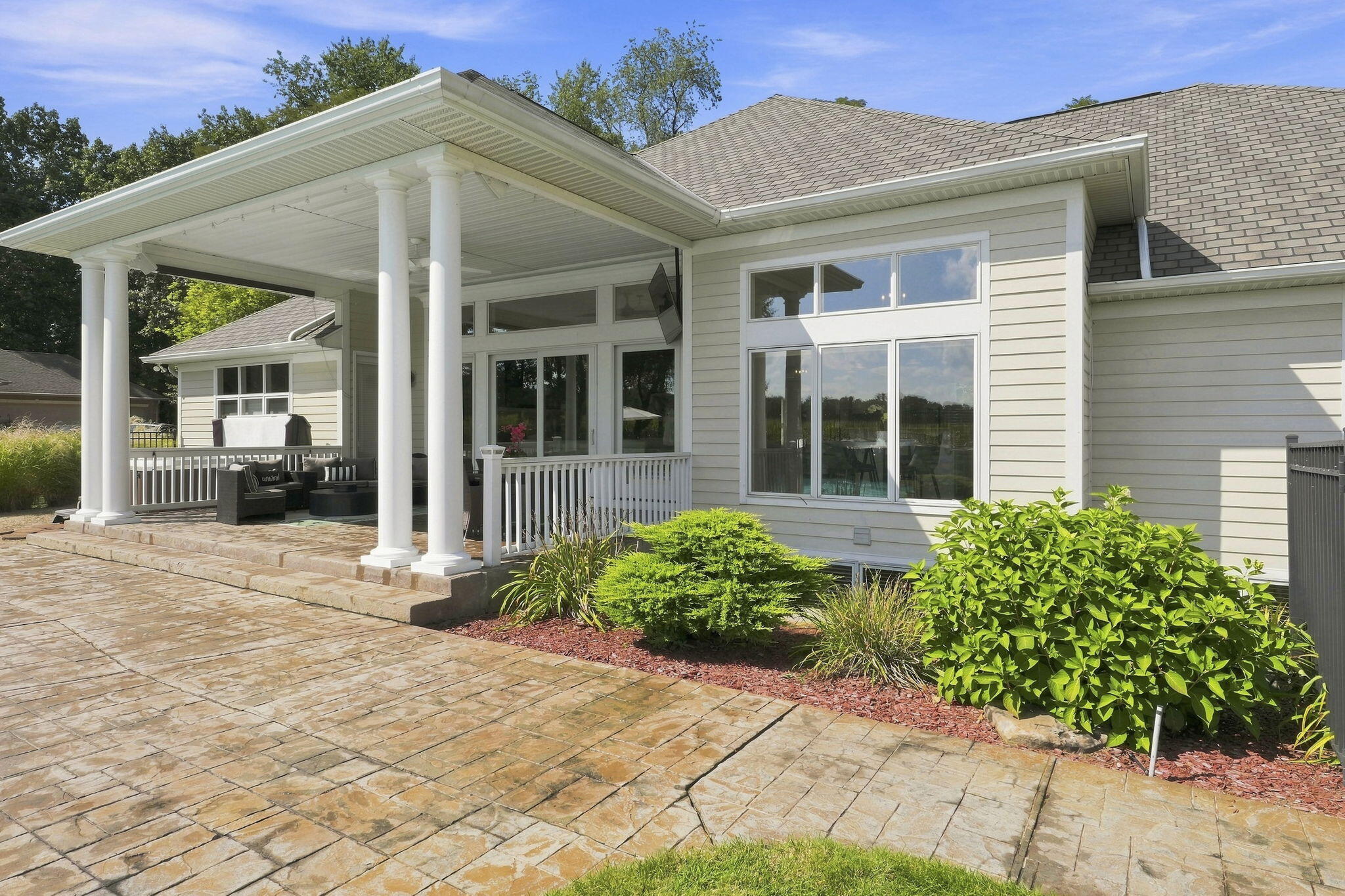1920 High Meadow S Niles MI 49120
