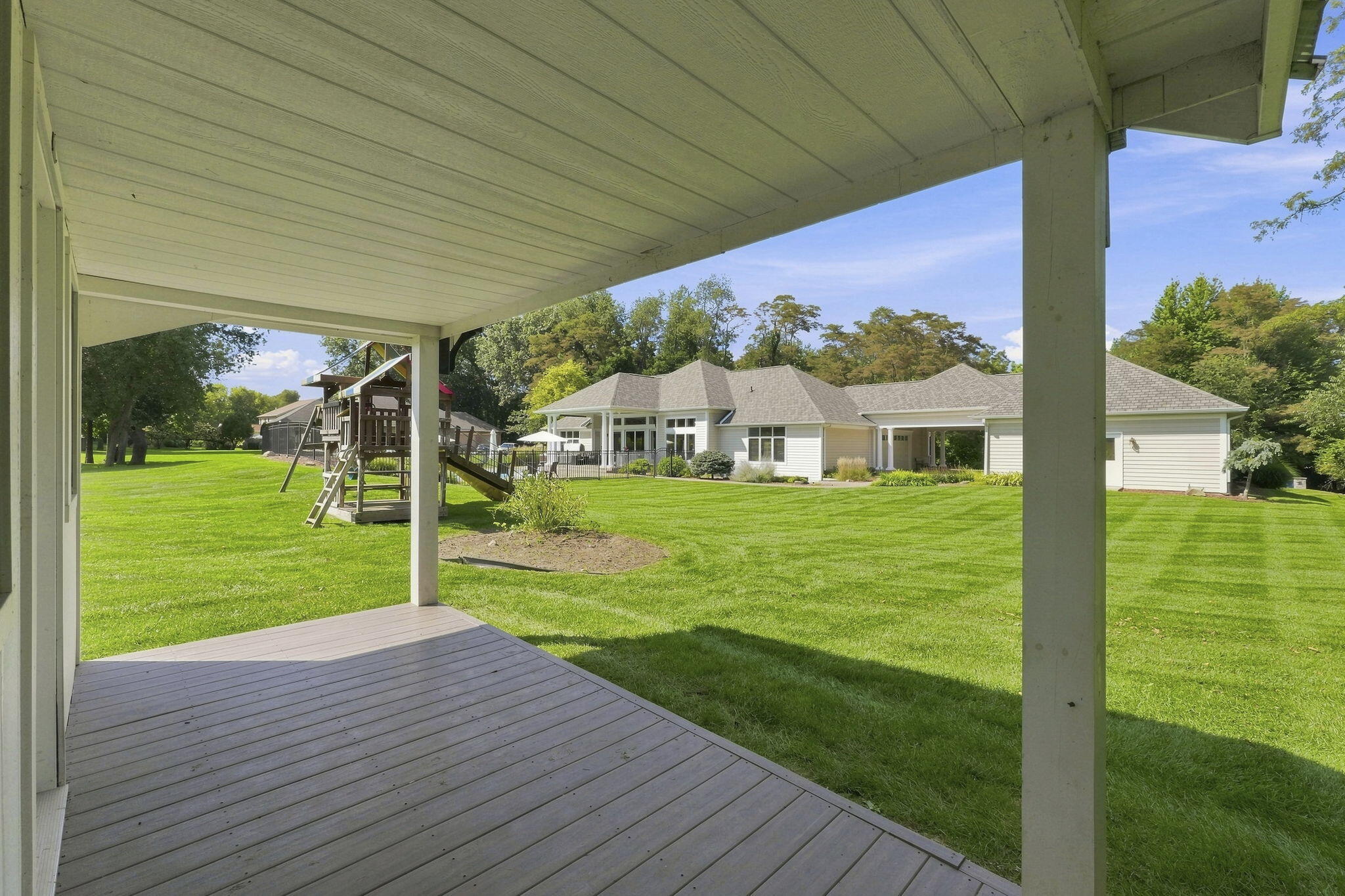 1920 High Meadow S Niles MI 49120