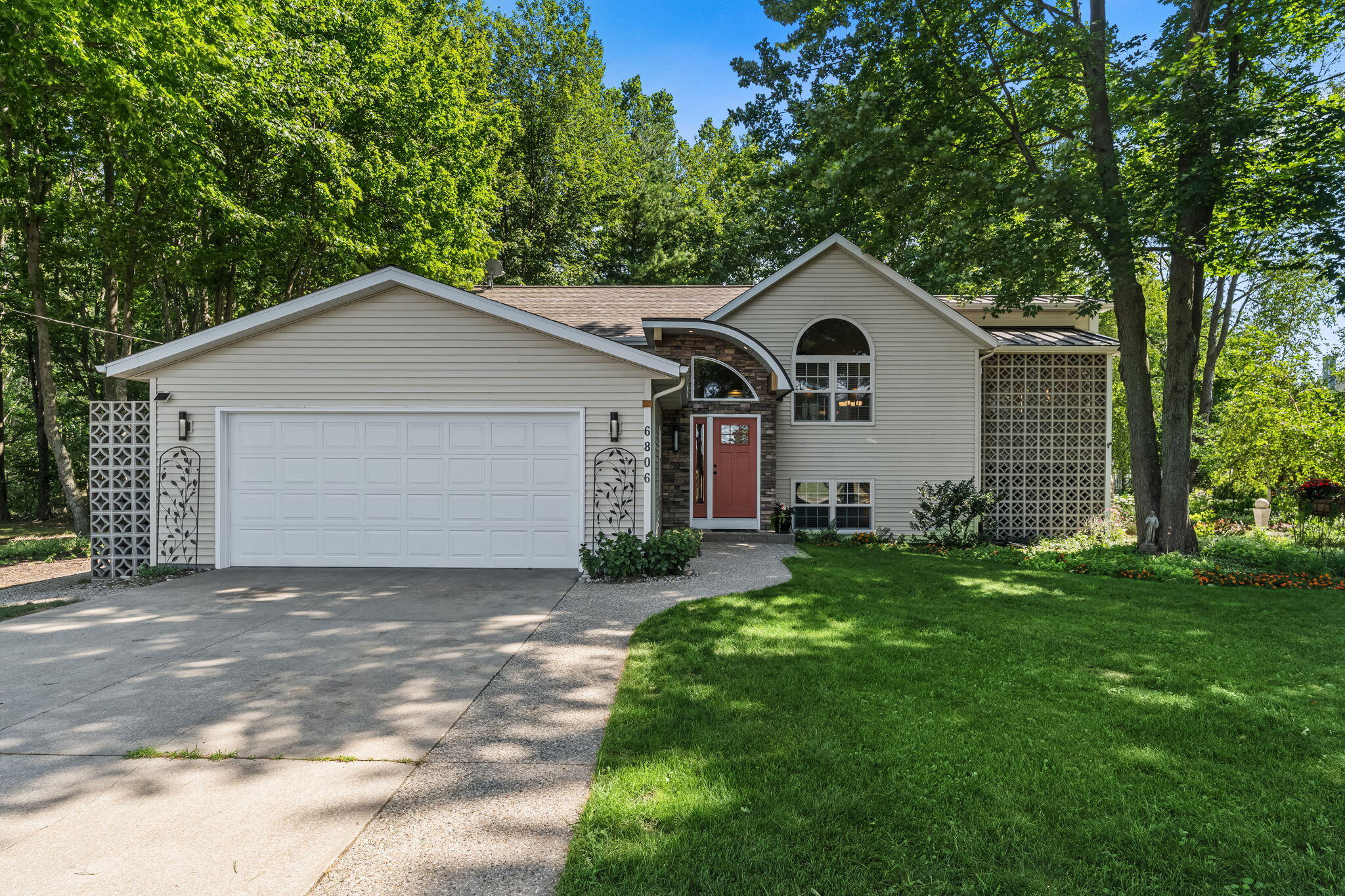 Douglas MI, 6806 Wiley Road