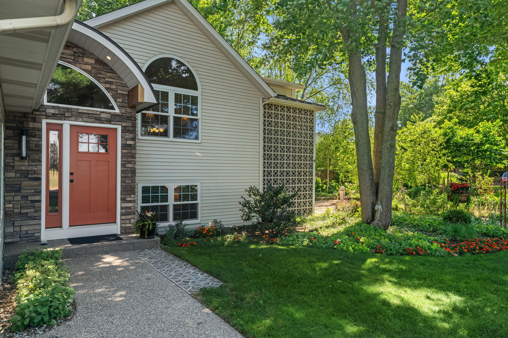 6806 Wiley Road Douglas MI 49406