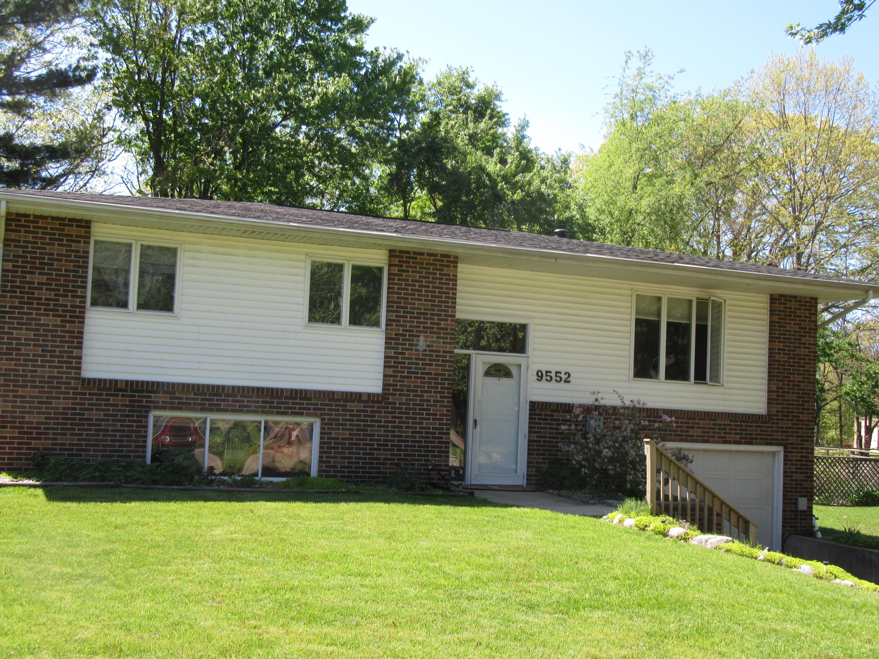 9552 Pine Street Bridgman MI 49106