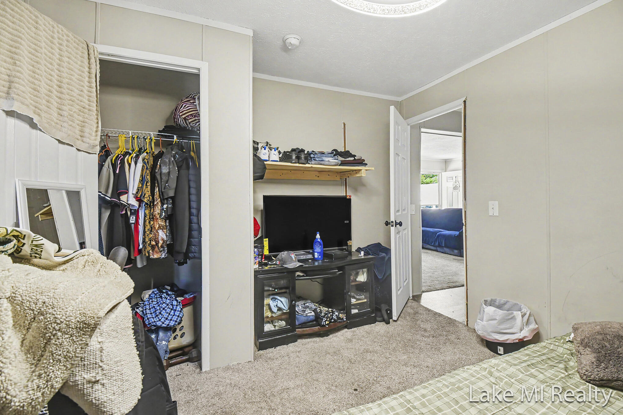 357 S Hardwick Drive SW Grand Rapids MI 49548