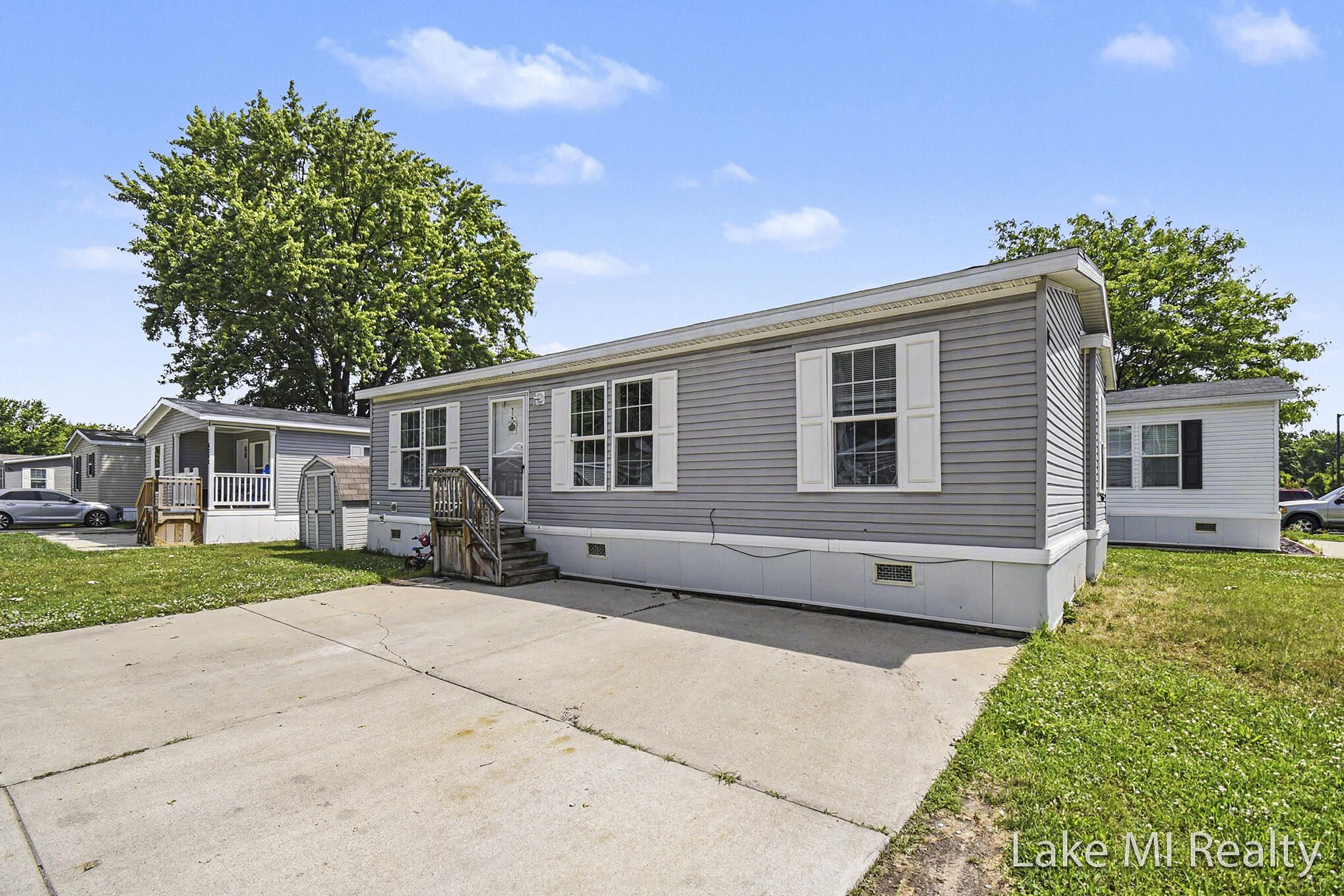 357 S Hardwick Drive SW Grand Rapids MI 49548