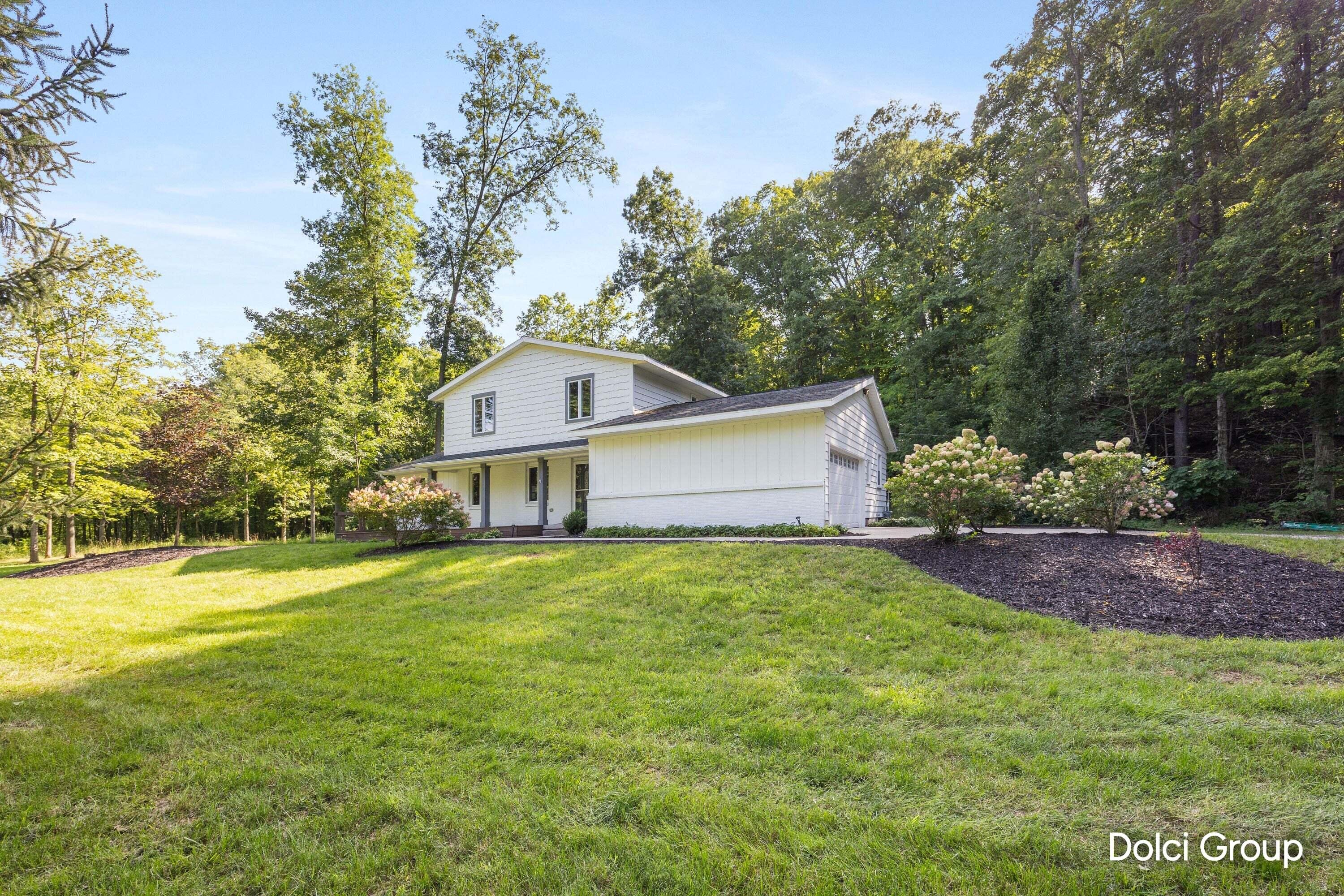 2198 Trillium Lane NW Grand Rapids MI 49534