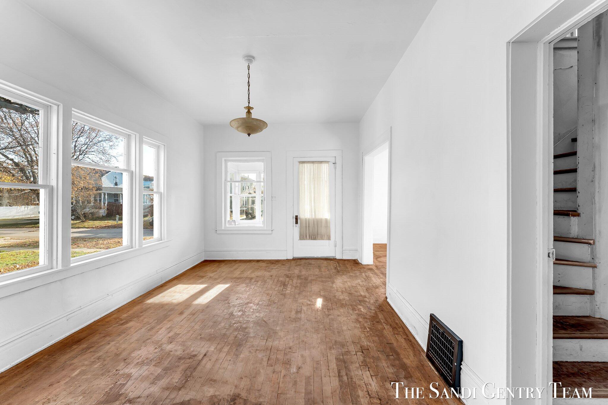 317 Elliott Avenue Grand Haven MI 49417