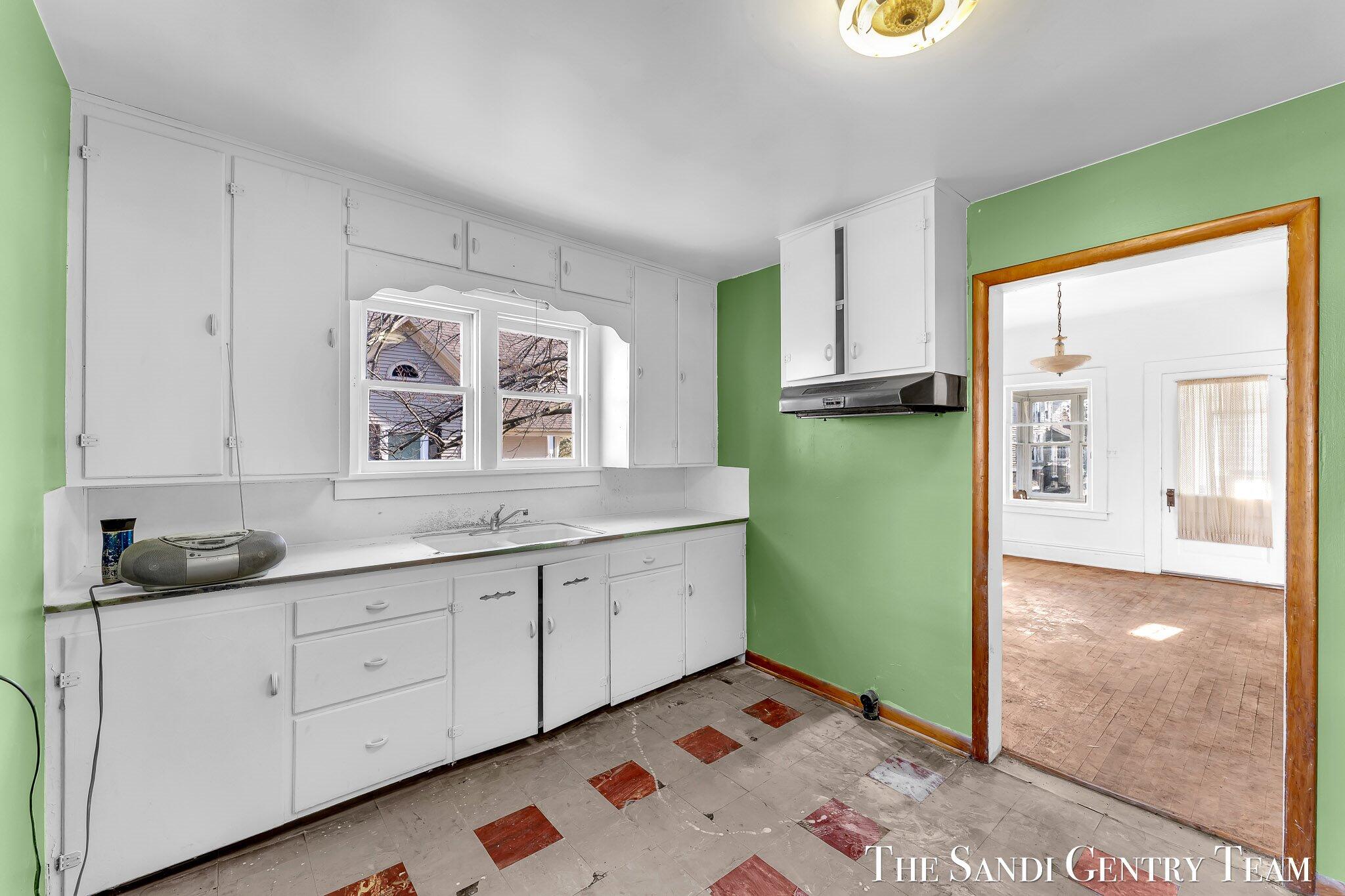 317 Elliott Avenue Grand Haven MI 49417