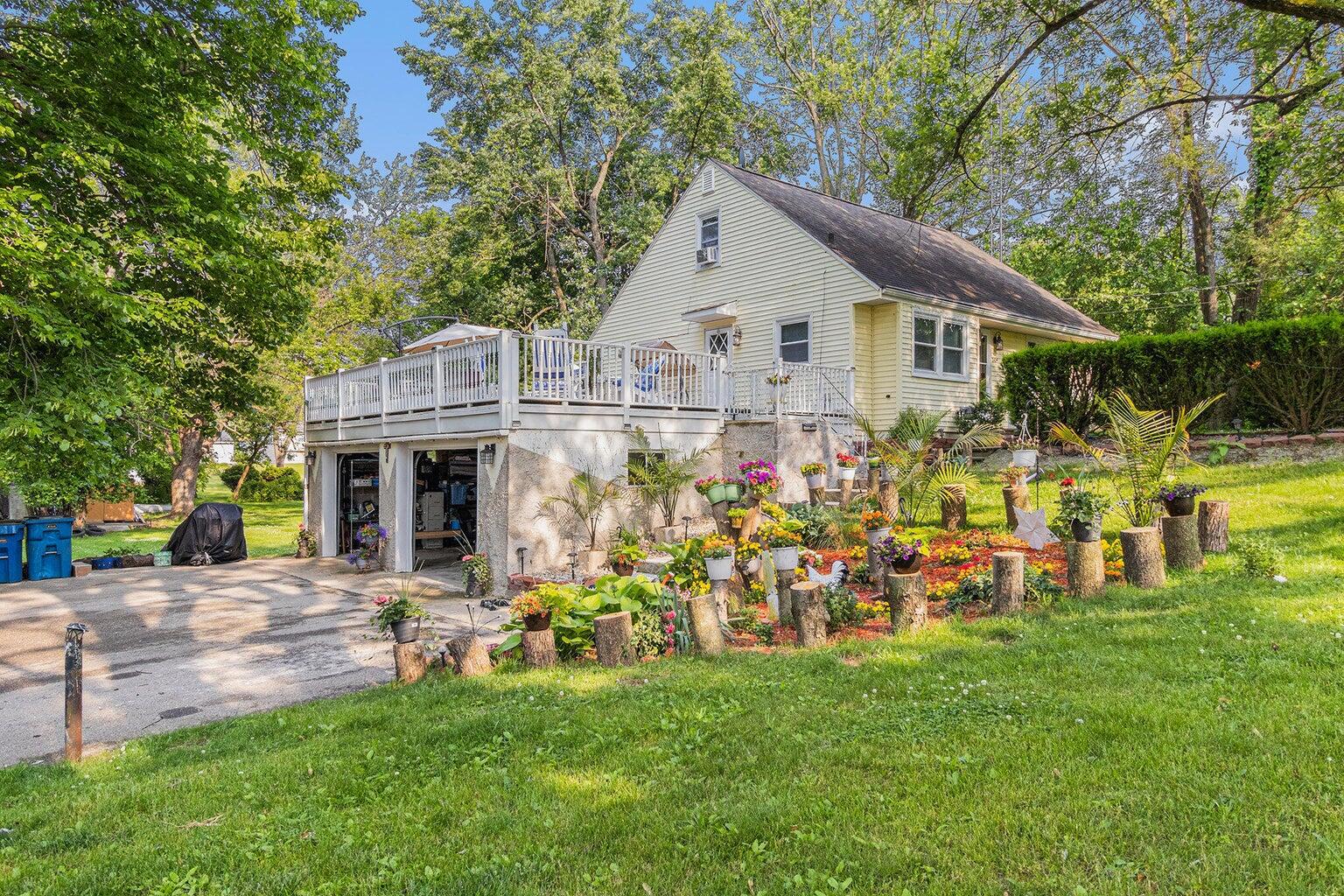 3104 Courtlandt Avenue Kalamazoo MI 49004