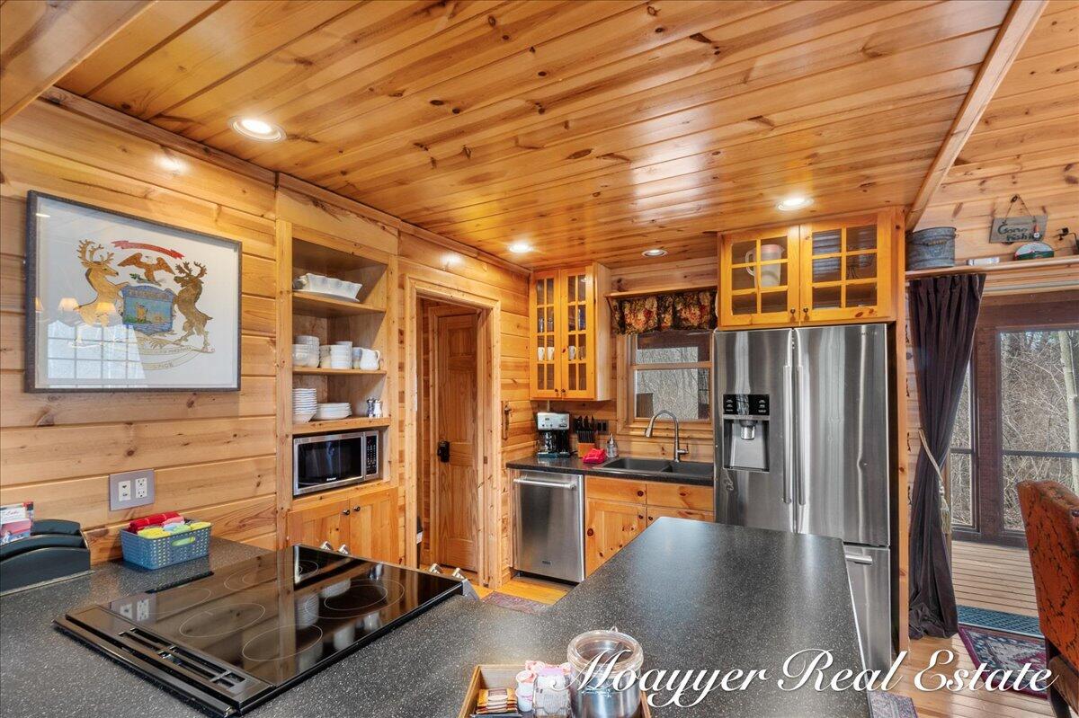6459 Lilypad Lane Saugatuck MI 49453