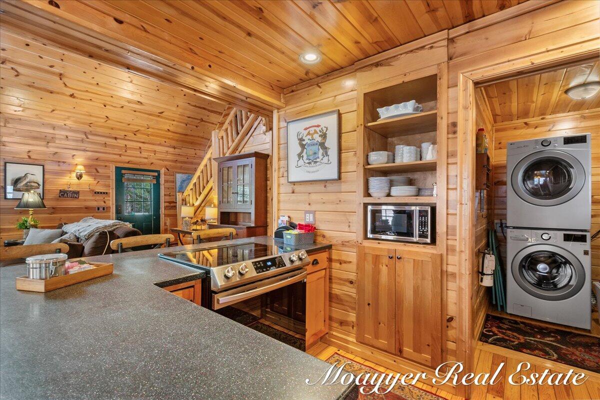 6459 Lilypad Lane Saugatuck MI 49453