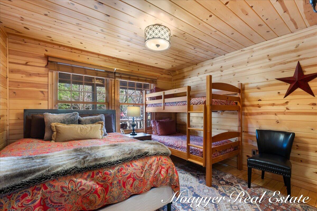 6459 Lilypad Lane Saugatuck MI 49453