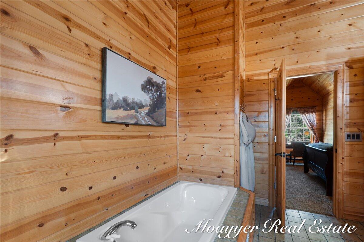 6459 Lilypad Lane Saugatuck MI 49453
