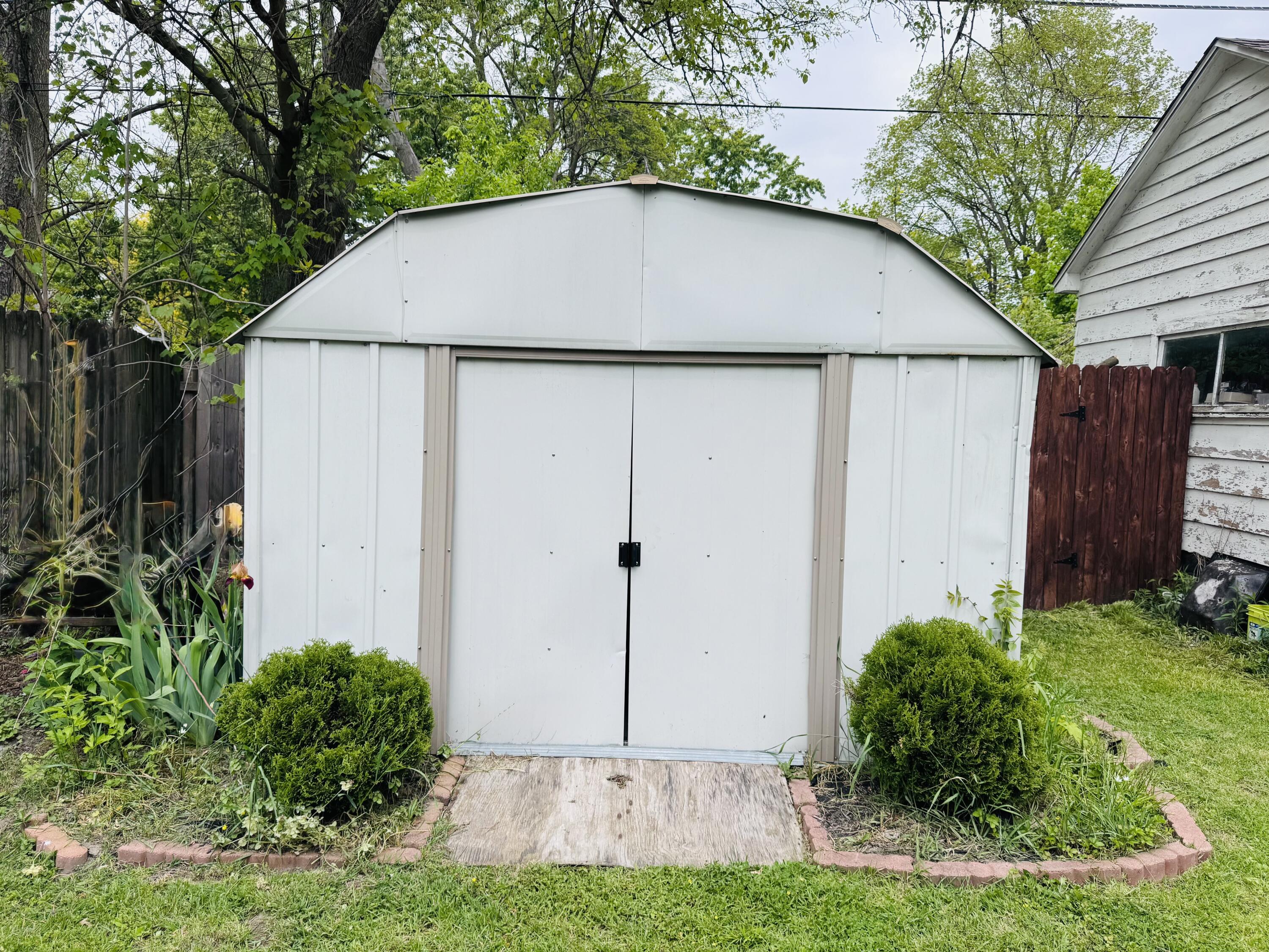 1021 Sycamore Street Niles MI 49120