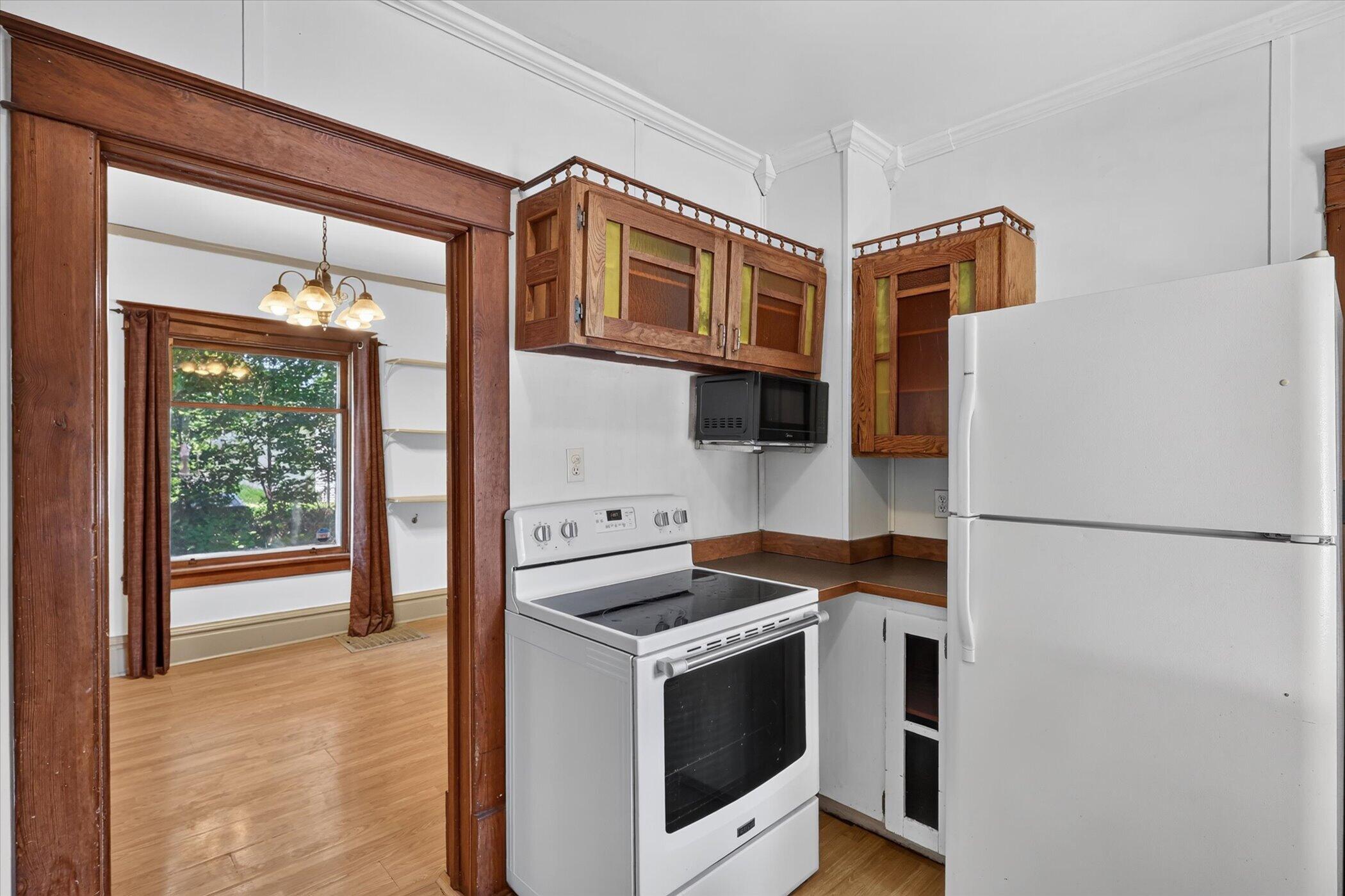 611 Elmwood Court Kalamazoo MI 49007