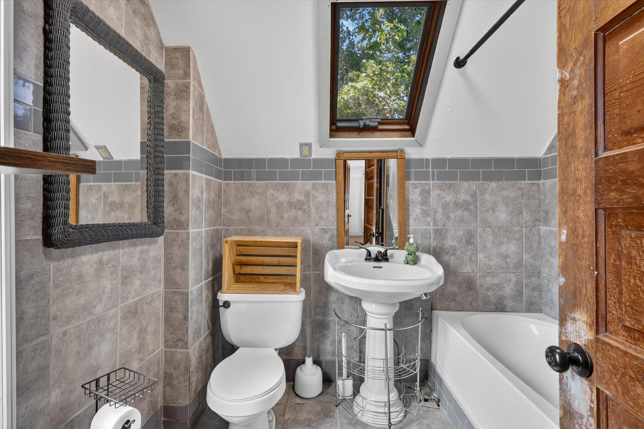 611 Elmwood Court Kalamazoo MI 49007