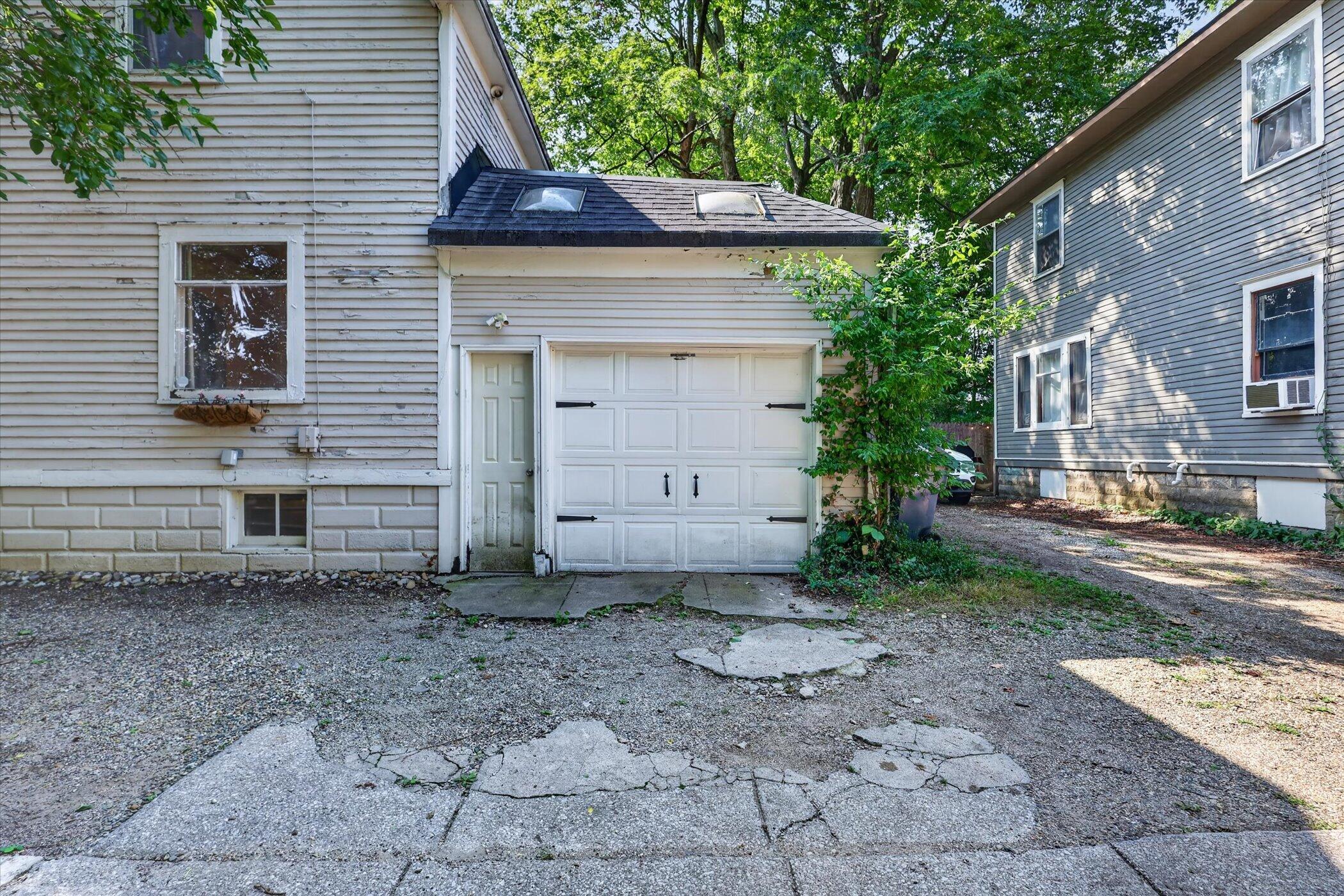 611 Elmwood Court Kalamazoo MI 49007