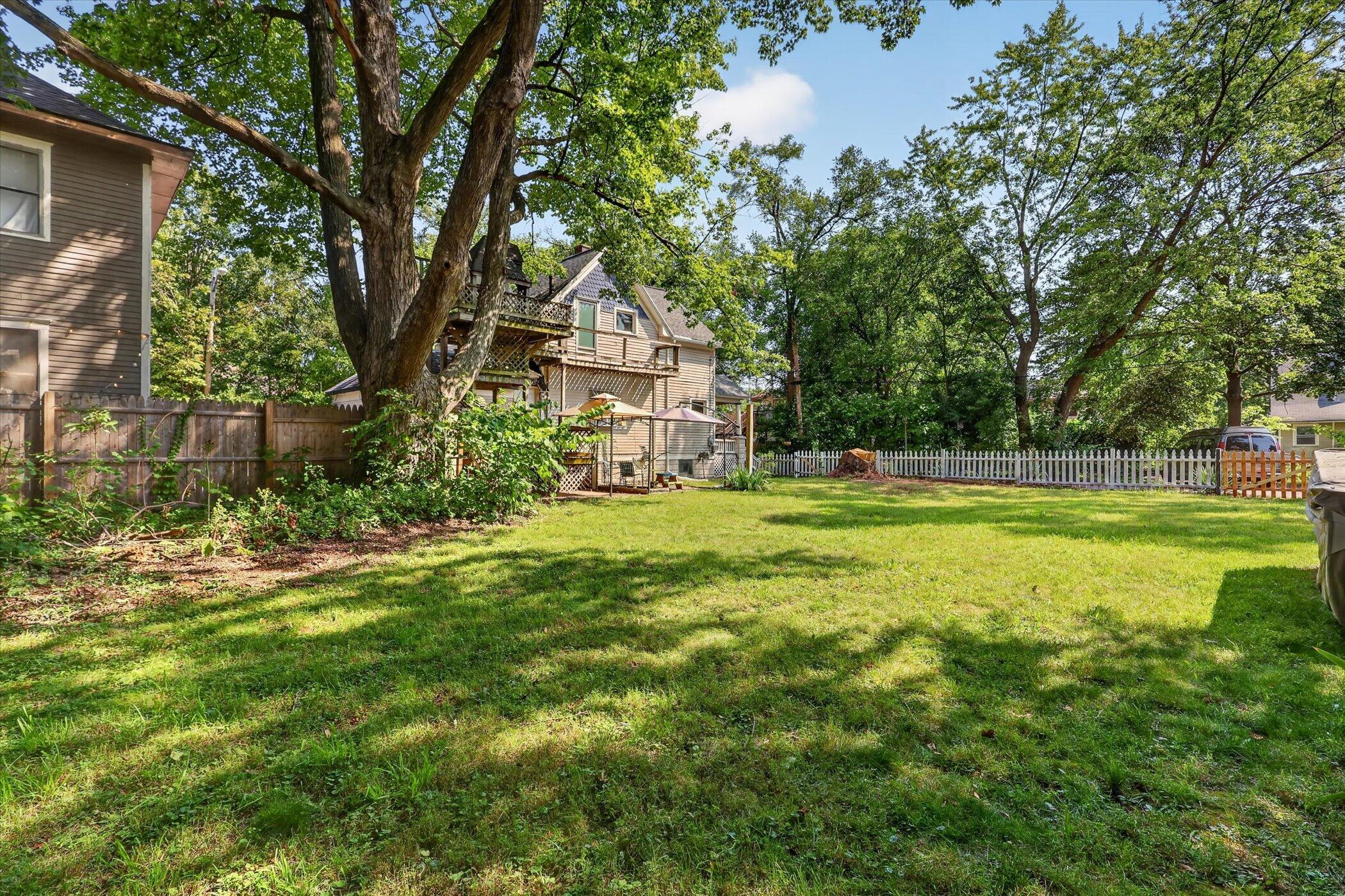 611 Elmwood Court Kalamazoo MI 49007