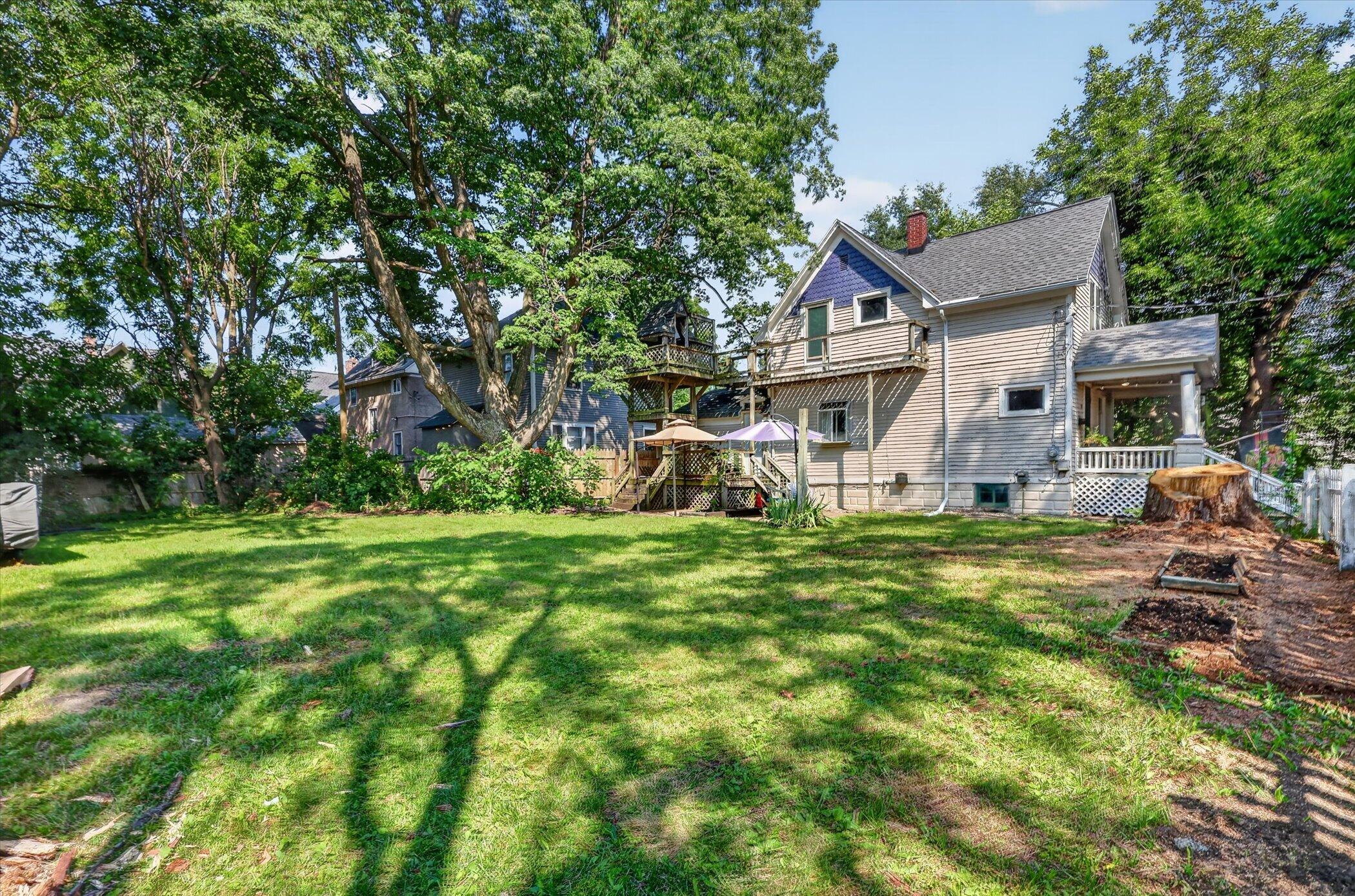 611 Elmwood Court Kalamazoo MI 49007