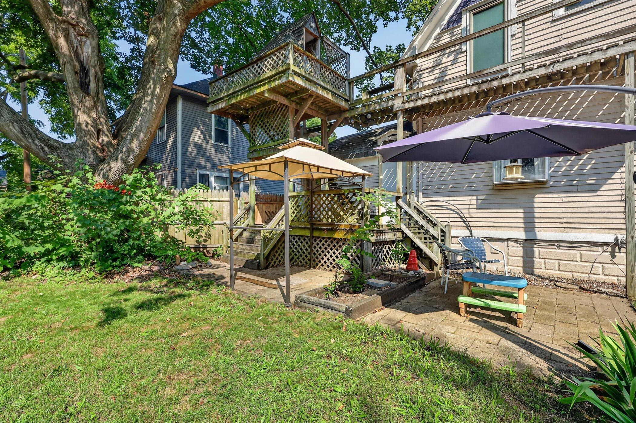 611 Elmwood Court Kalamazoo MI 49007