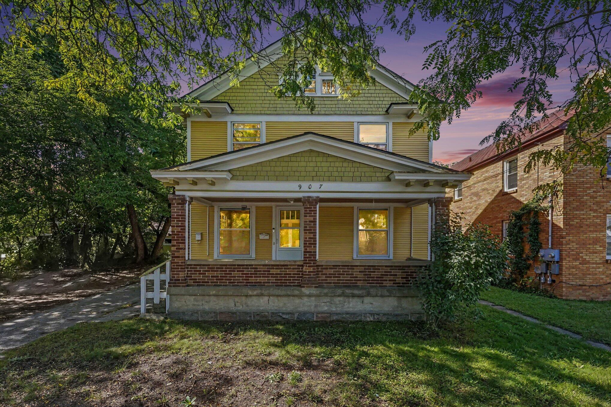 907 Kalamazoo Avenue SE Grand Rapids MI 49507