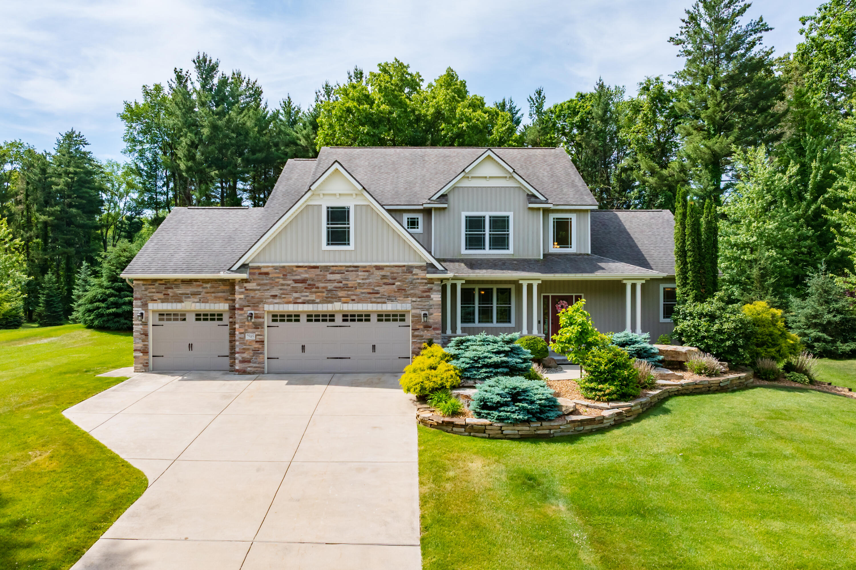 7585 Oakwood Avenue Kalamazoo MI 49009
