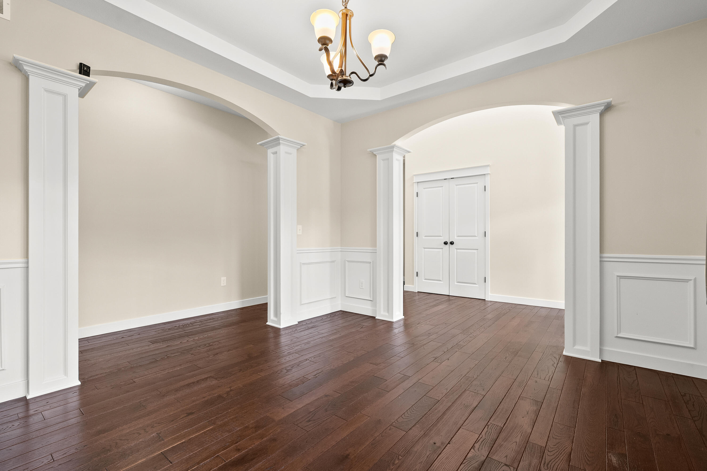 7585 Oakwood Avenue Kalamazoo MI 49009