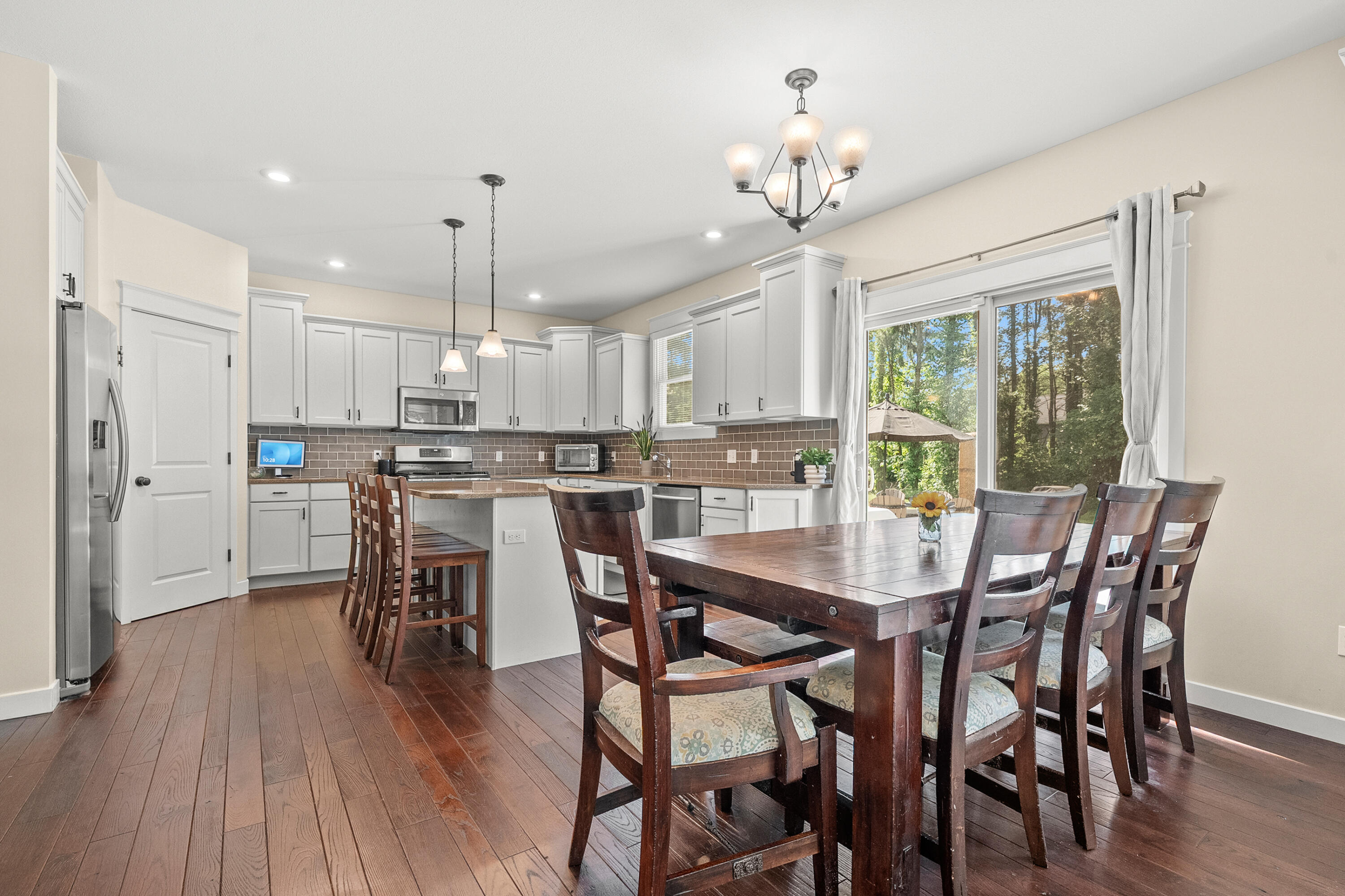 7585 Oakwood Avenue Kalamazoo MI 49009