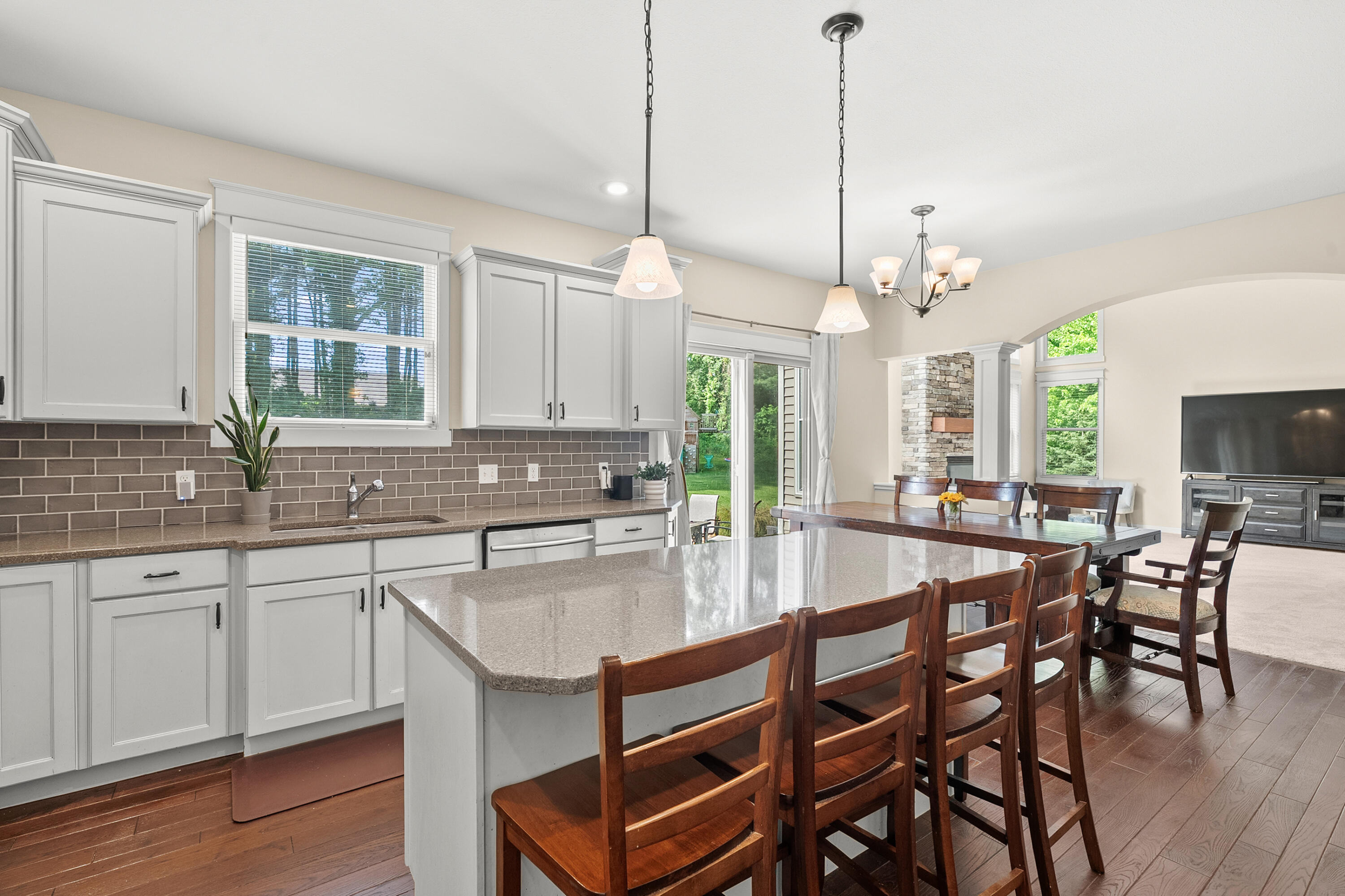 7585 Oakwood Avenue Kalamazoo MI 49009