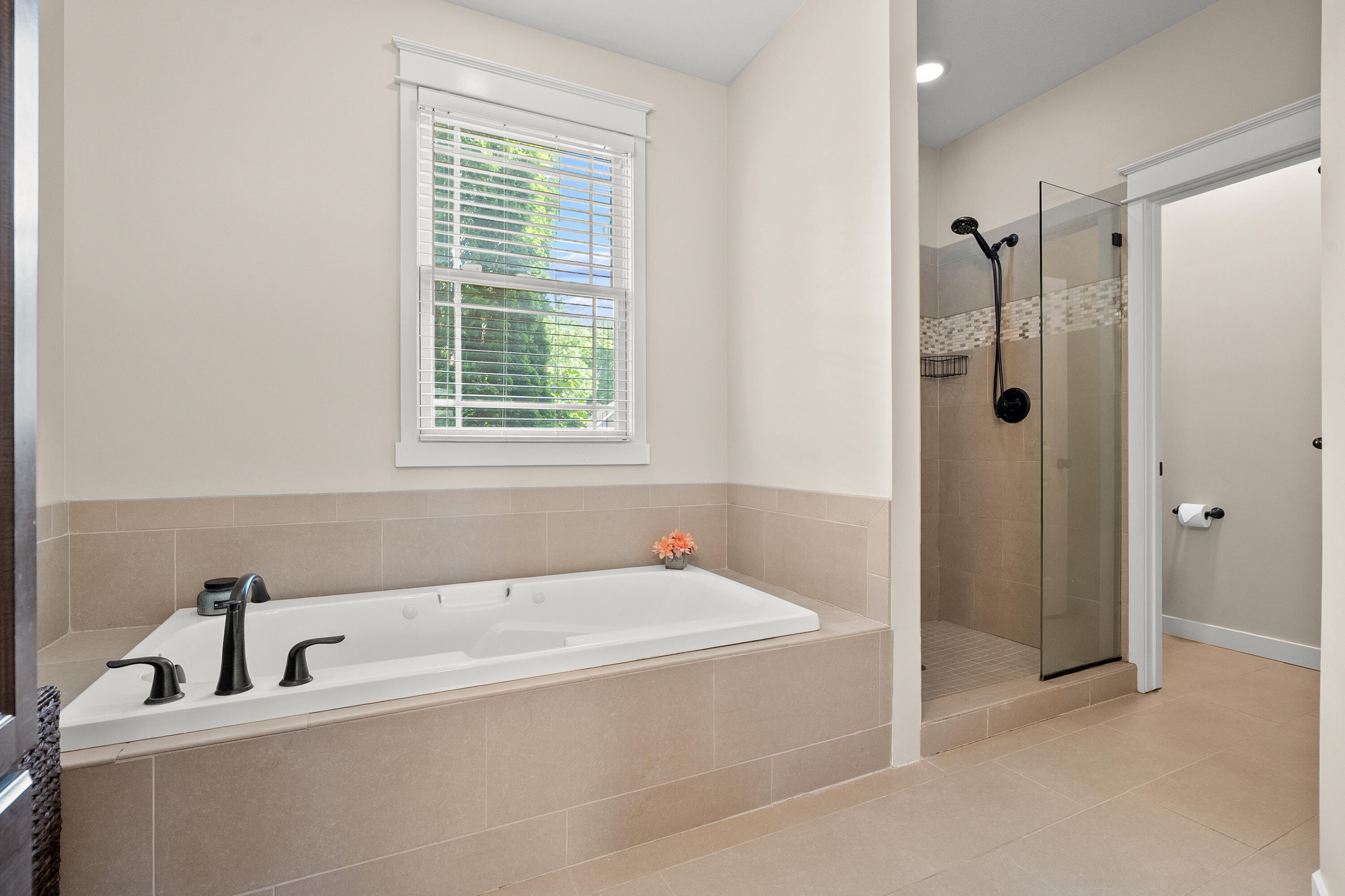 7585 Oakwood Avenue Kalamazoo MI 49009