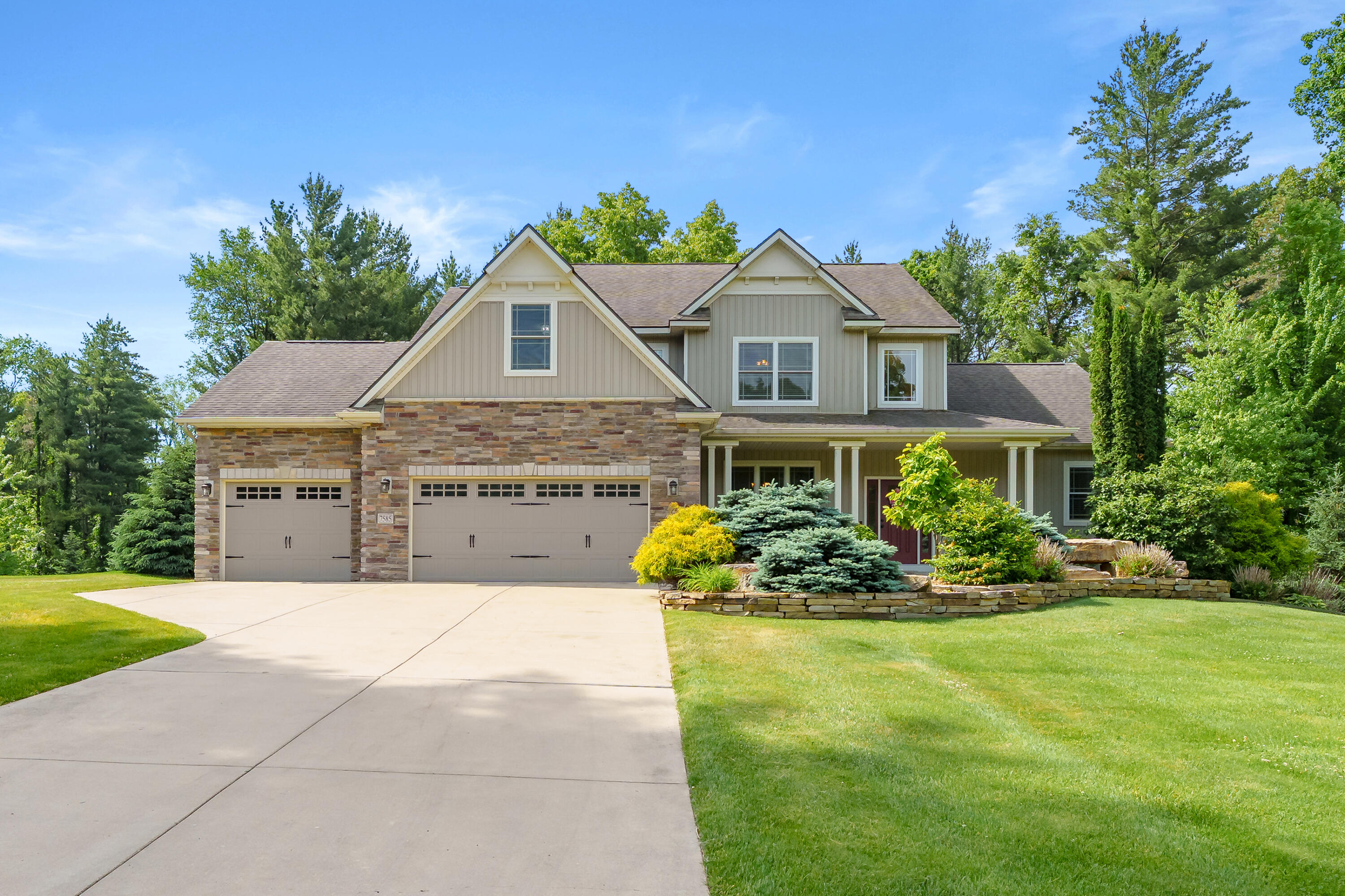 7585 Oakwood Avenue Kalamazoo MI 49009