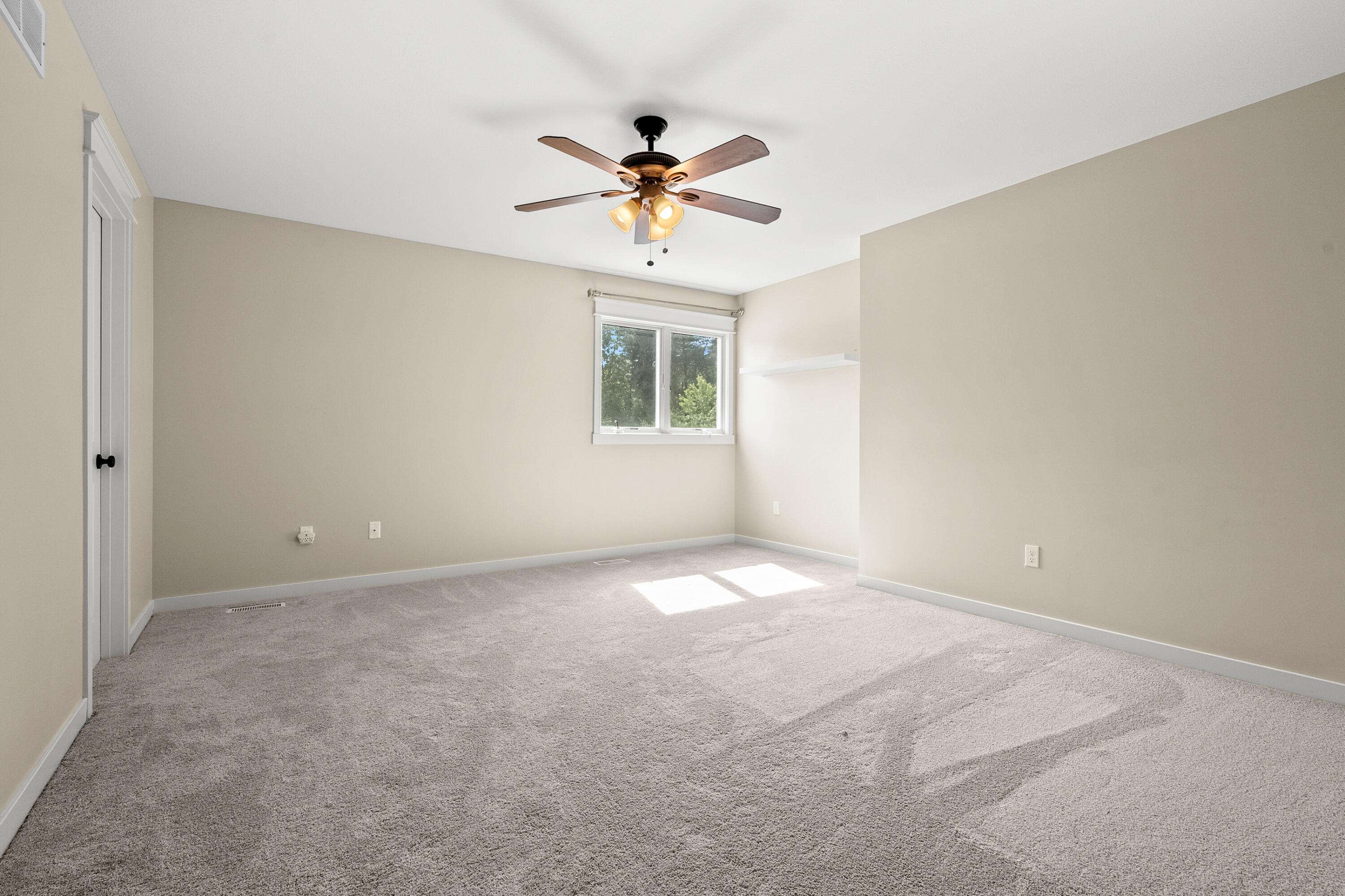 7585 Oakwood Avenue Kalamazoo MI 49009