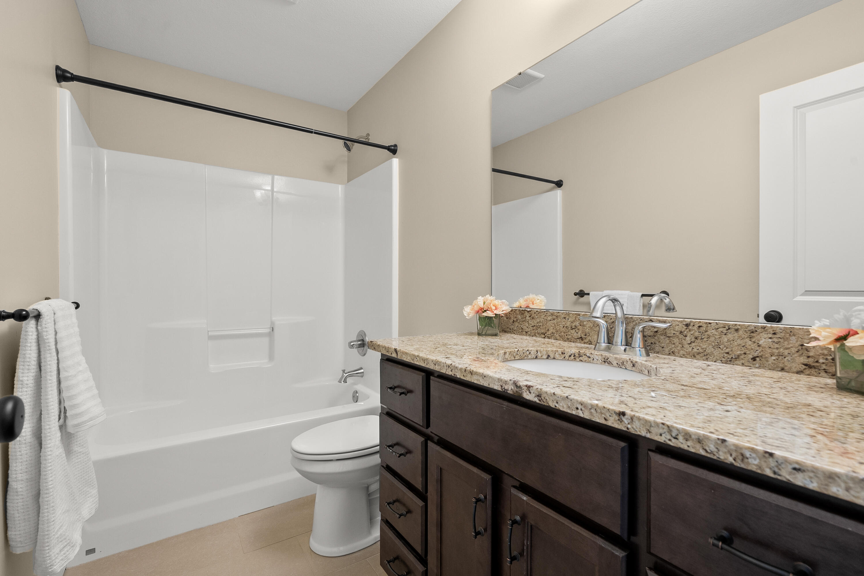 7585 Oakwood Avenue Kalamazoo MI 49009