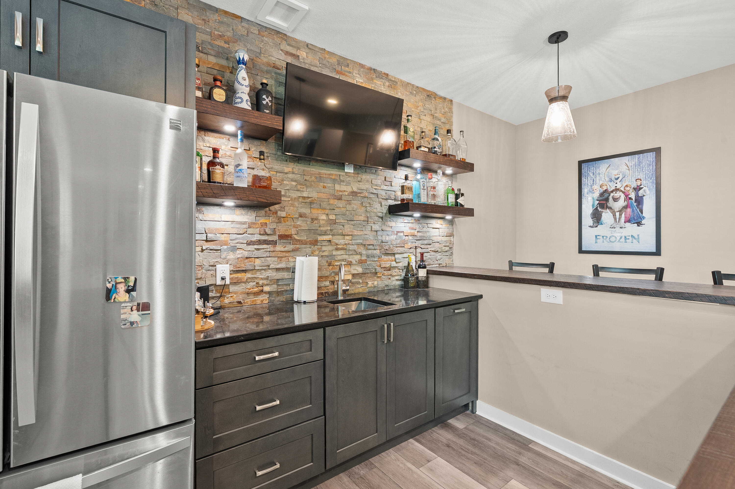 7585 Oakwood Avenue Kalamazoo MI 49009