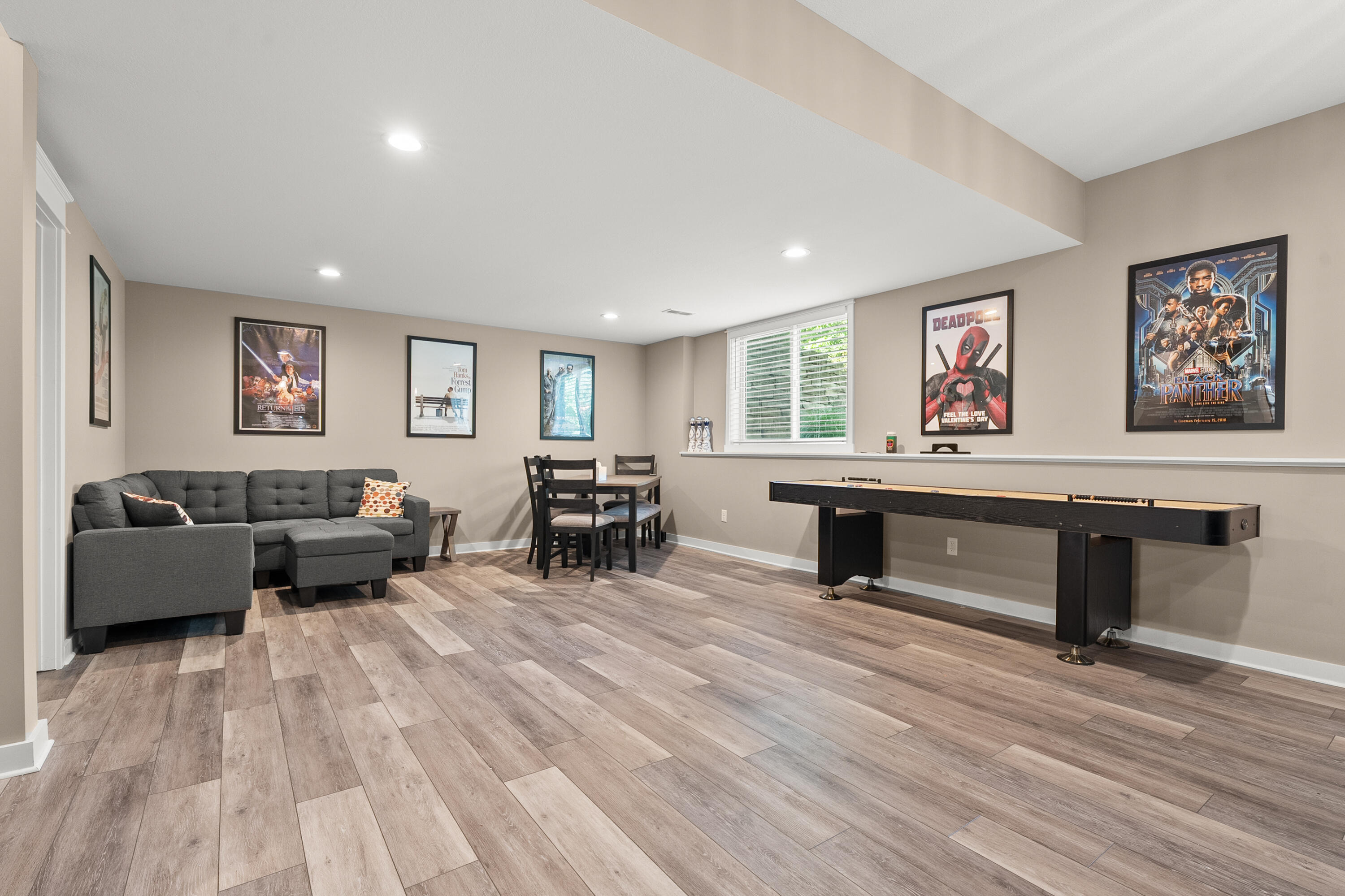 7585 Oakwood Avenue Kalamazoo MI 49009
