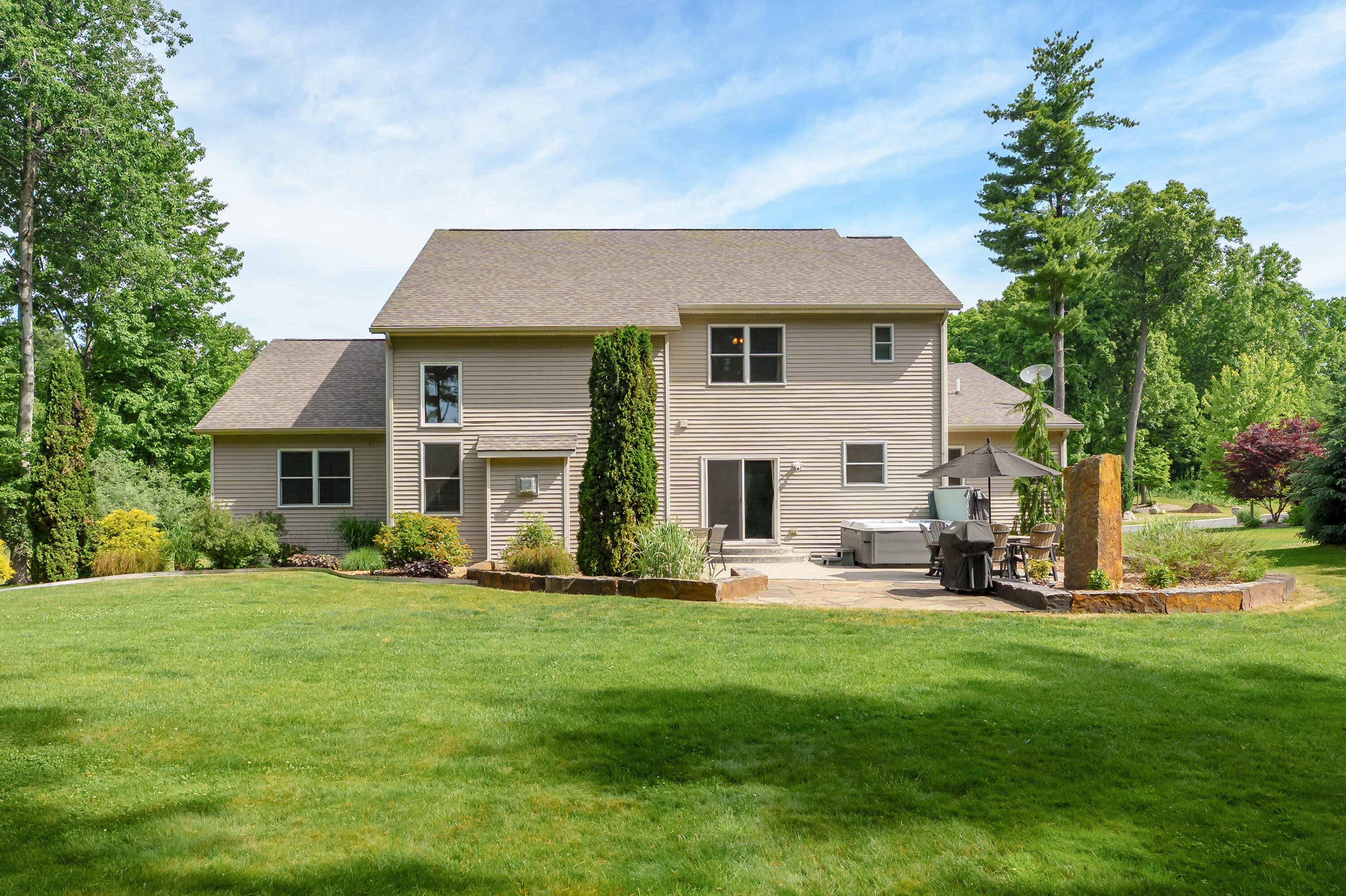 7585 Oakwood Avenue Kalamazoo MI 49009