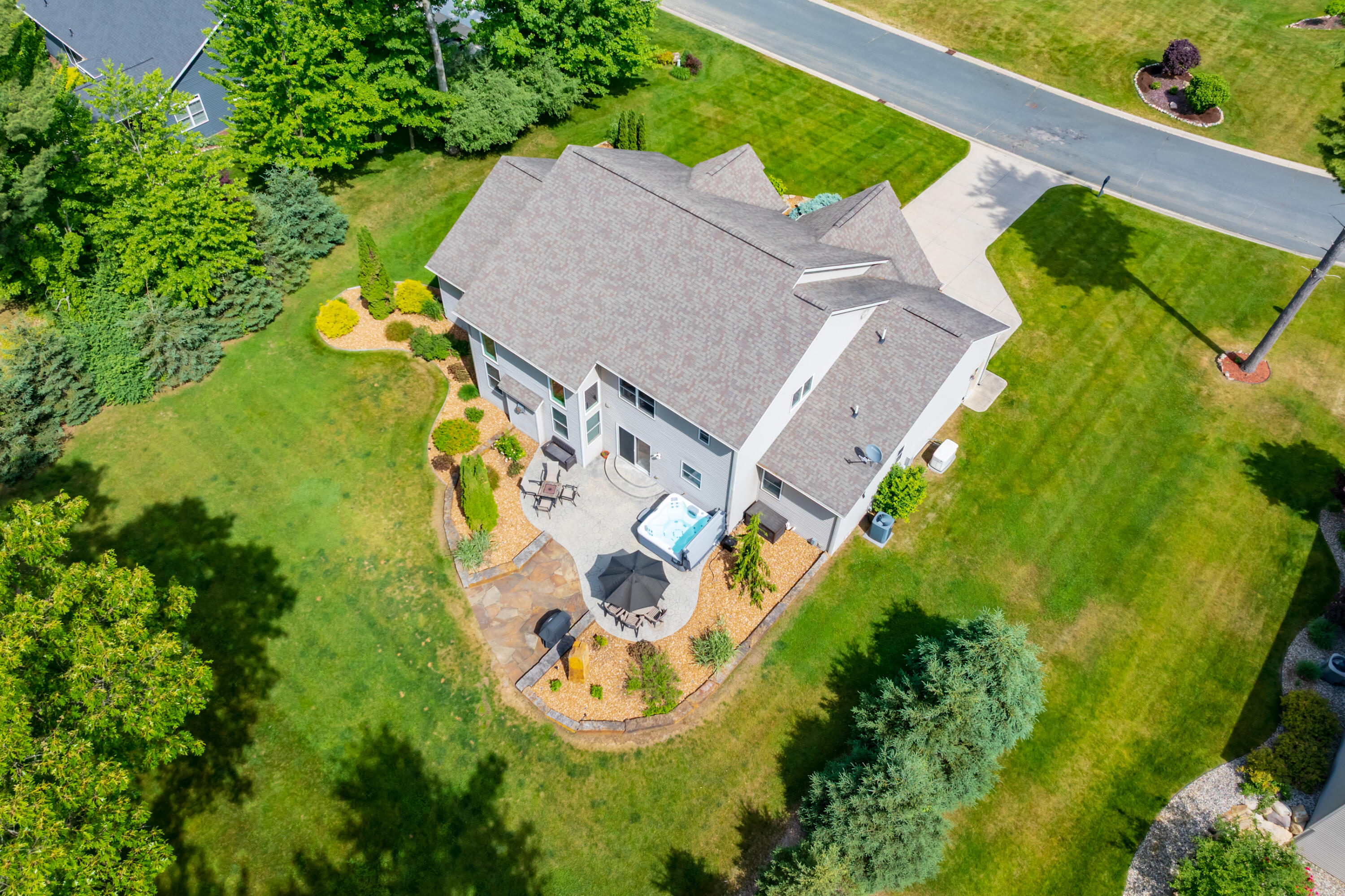 7585 Oakwood Avenue Kalamazoo MI 49009