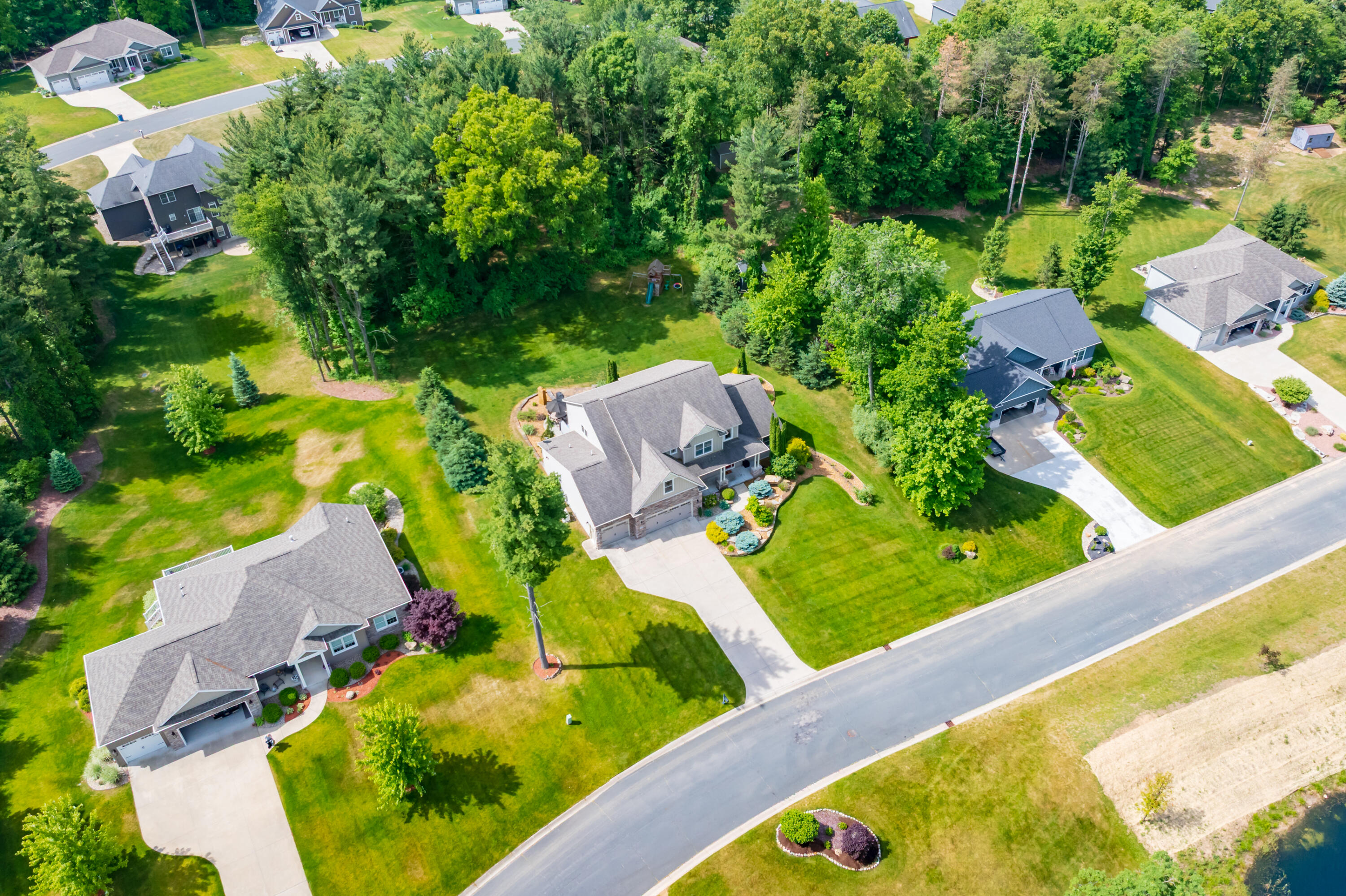7585 Oakwood Avenue Kalamazoo MI 49009