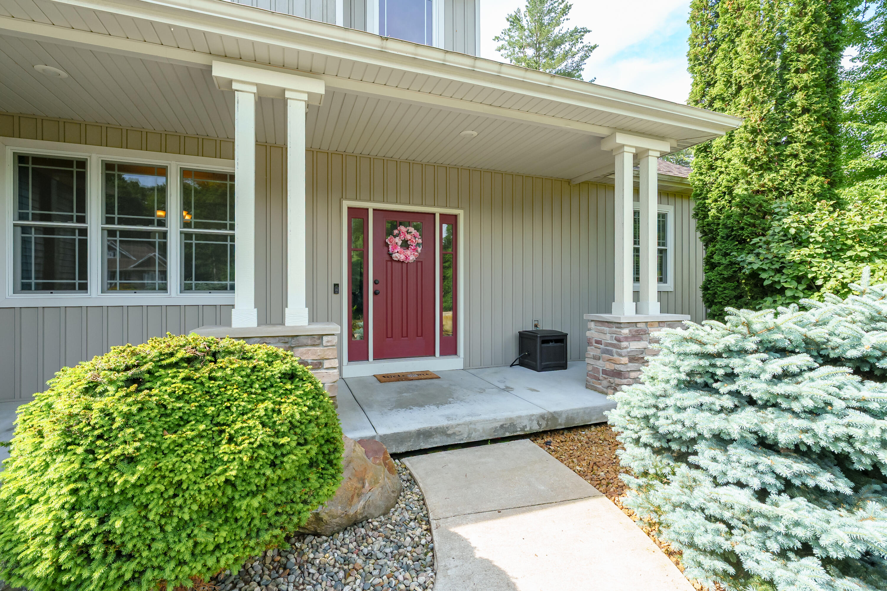 7585 Oakwood Avenue Kalamazoo MI 49009