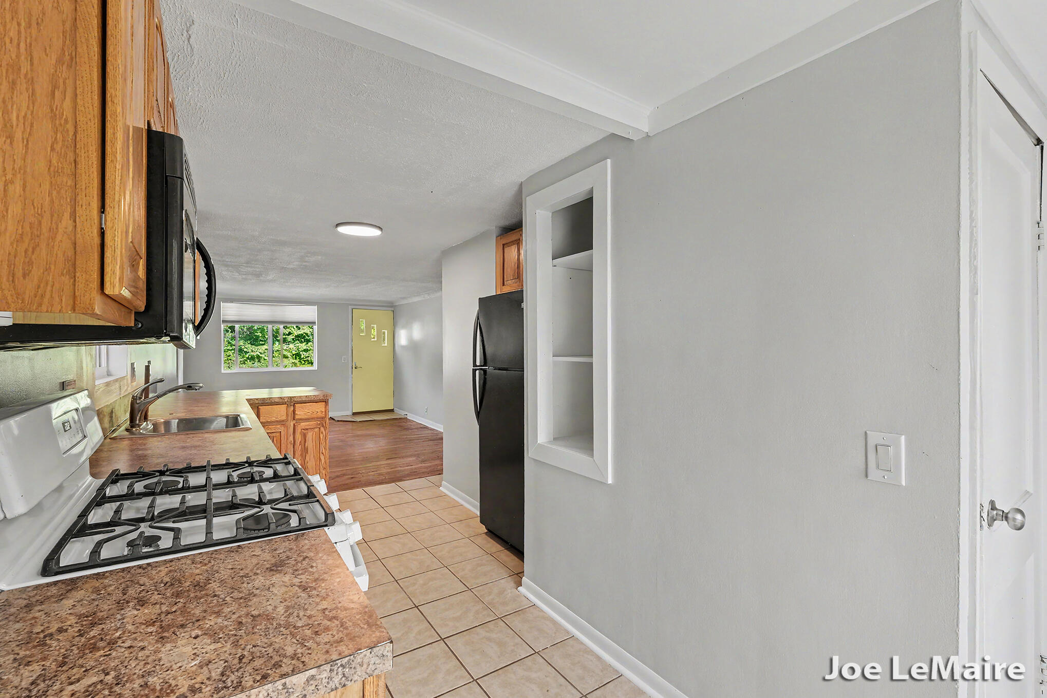 4977 Hunsberger Avenue NE Grand Rapids MI 49525