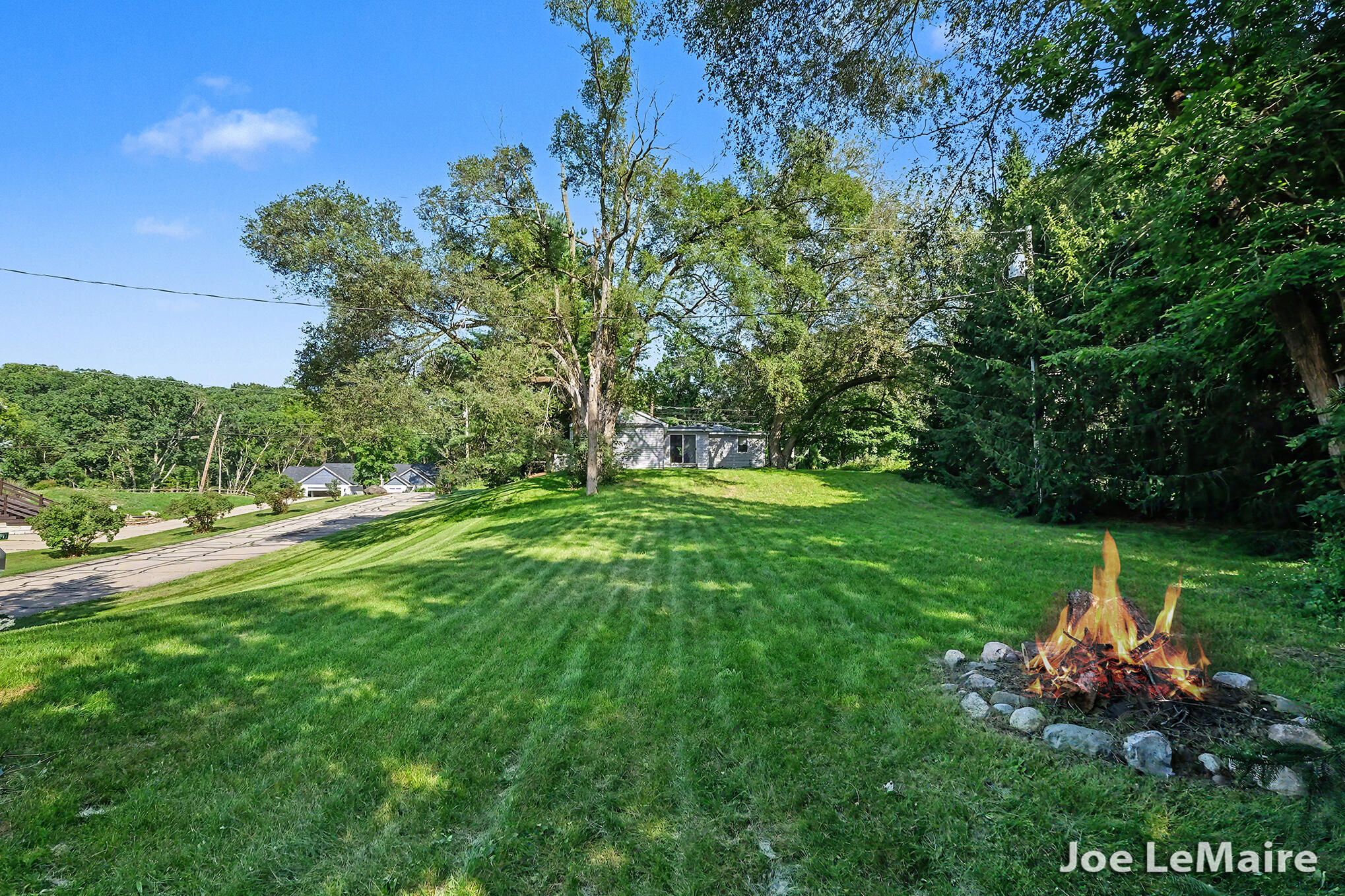 4977 Hunsberger Avenue NE Grand Rapids MI 49525