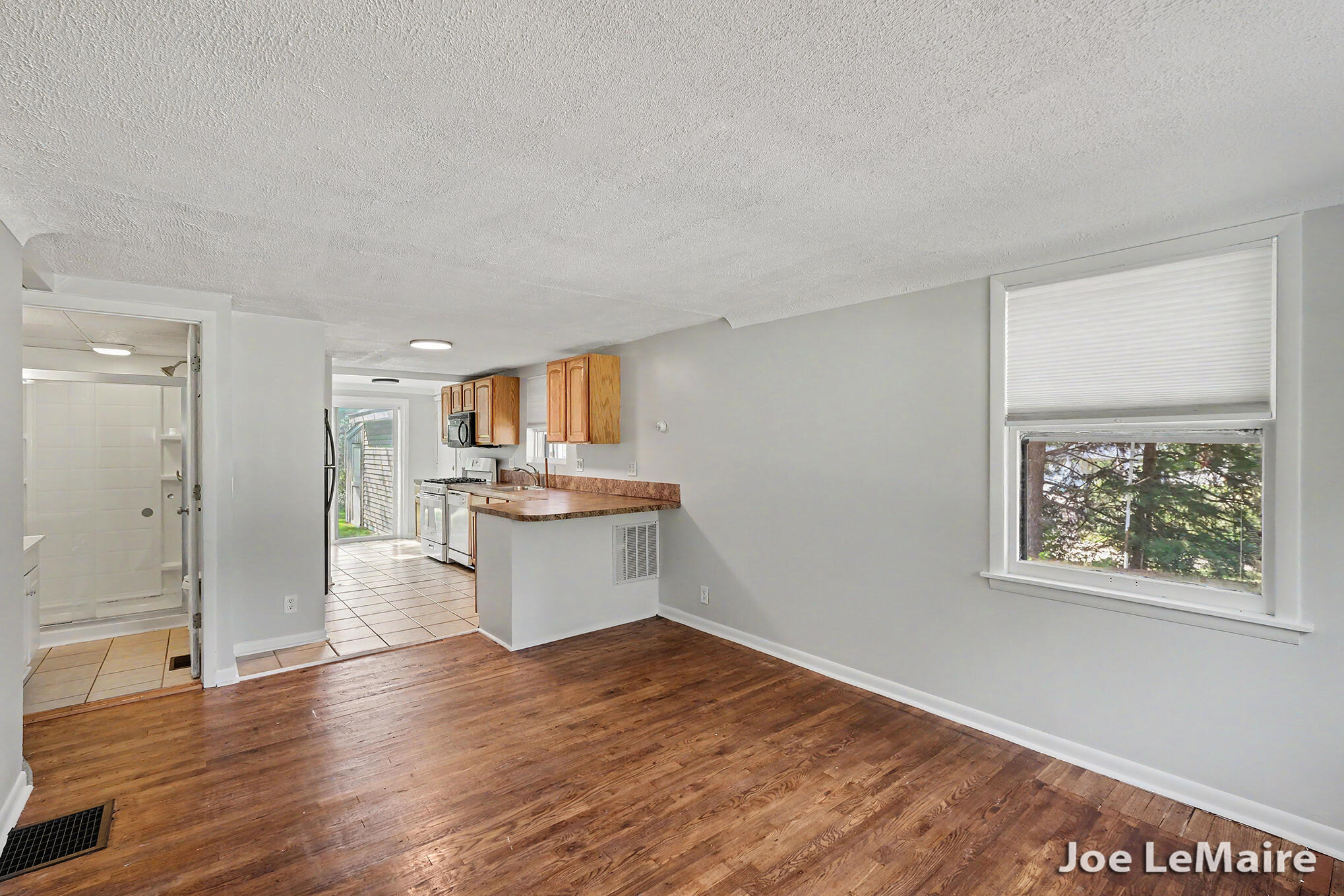 4977 Hunsberger Avenue NE Grand Rapids MI 49525