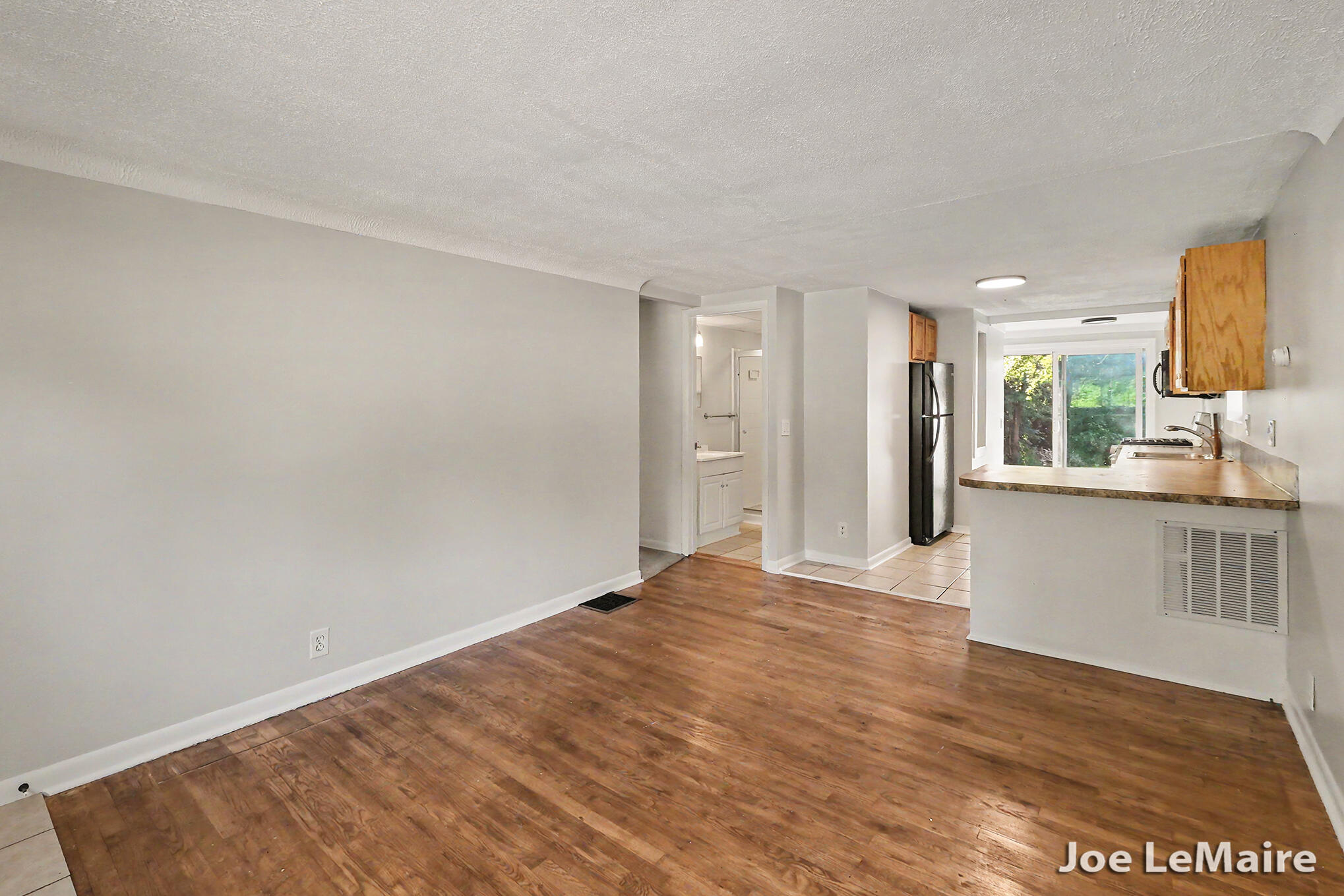 4977 Hunsberger Avenue NE Grand Rapids MI 49525